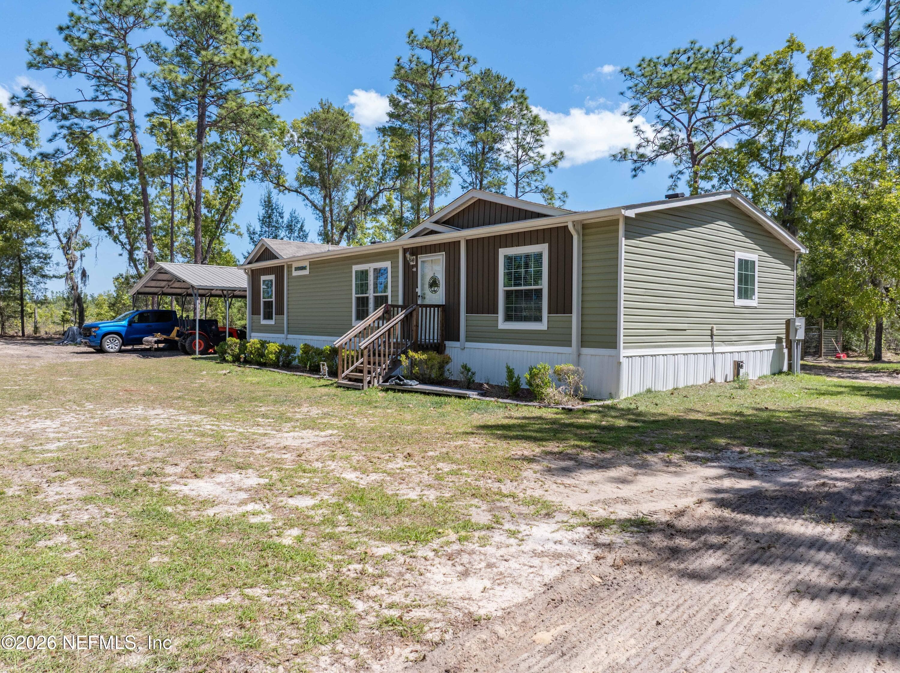 Photo 3 of 221 MAGNOLIA Road, Hawthorne, FL 32640