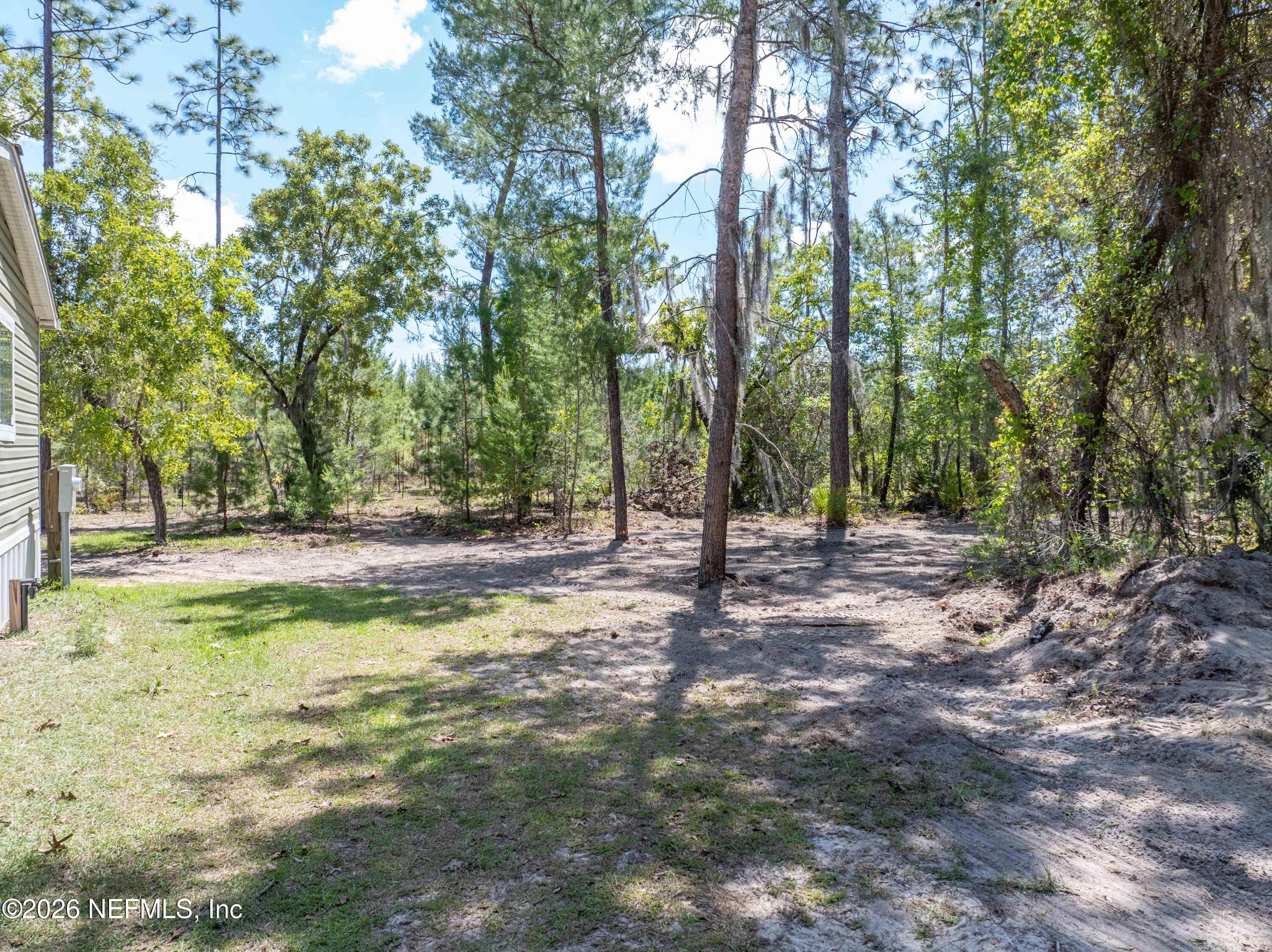 Photo 22 of 221 MAGNOLIA Road, Hawthorne, FL 32640
