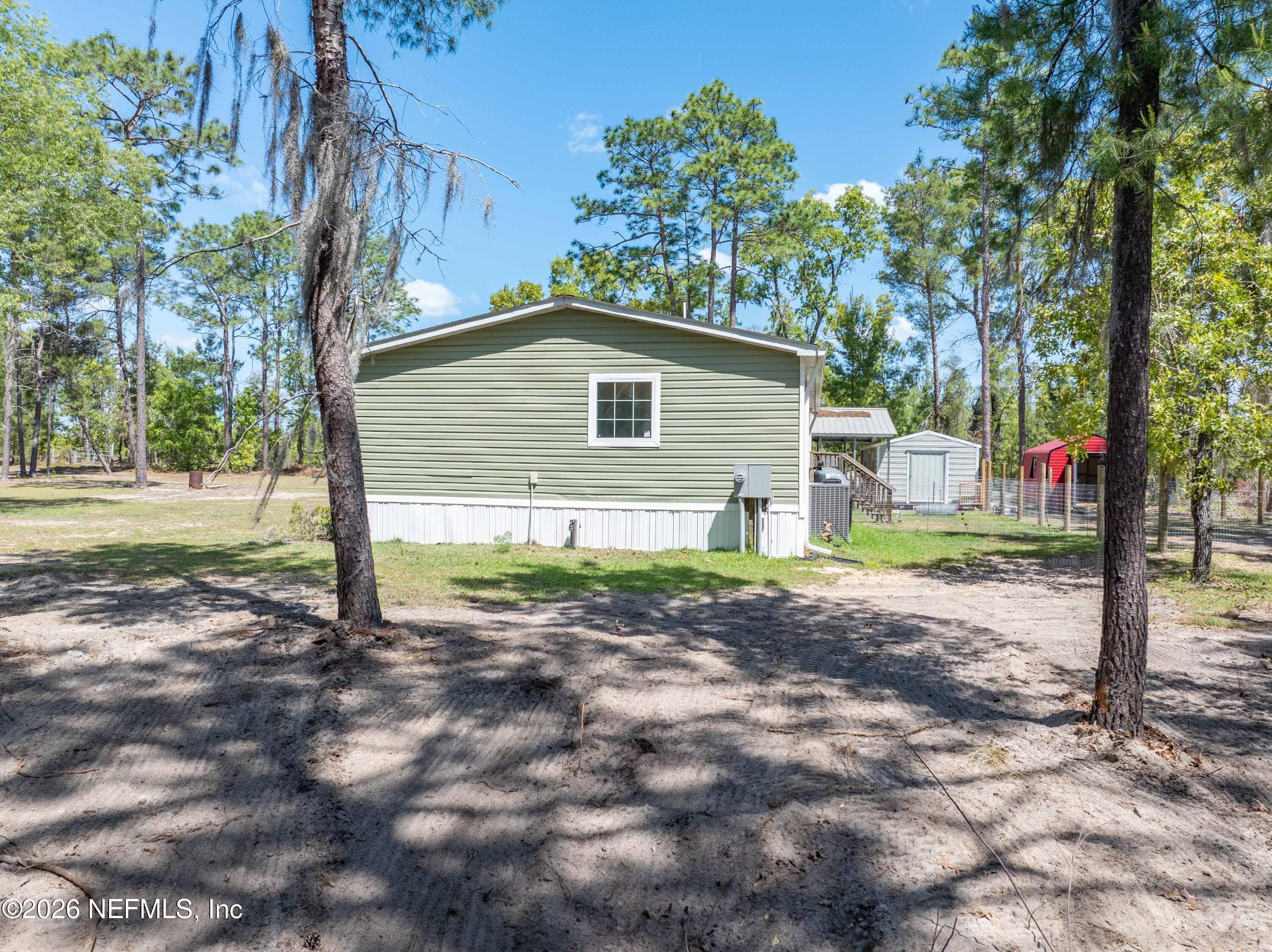 Photo 7 of 221 MAGNOLIA Road, Hawthorne, FL 32640