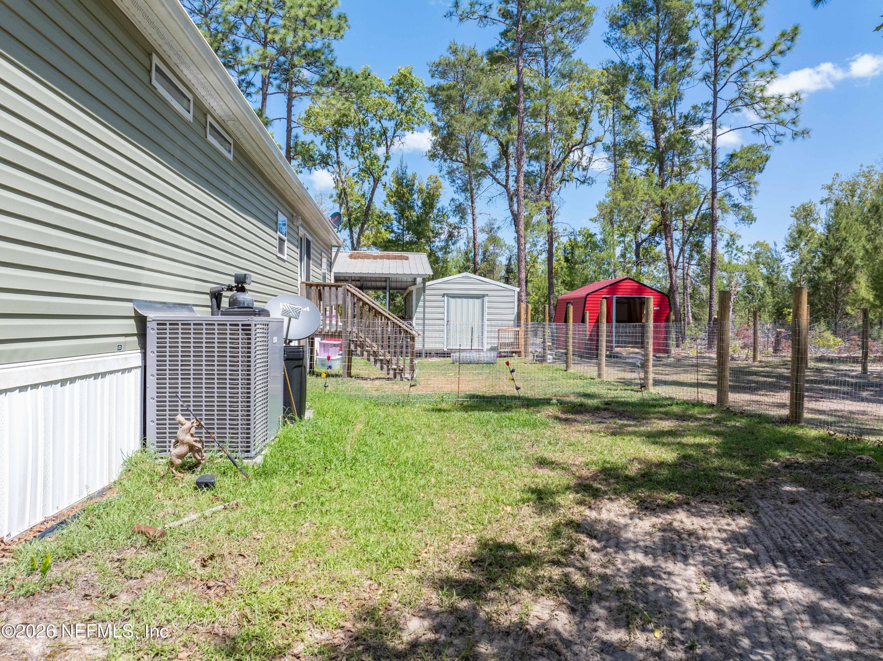 Photo 8 of 221 MAGNOLIA Road, Hawthorne, FL 32640