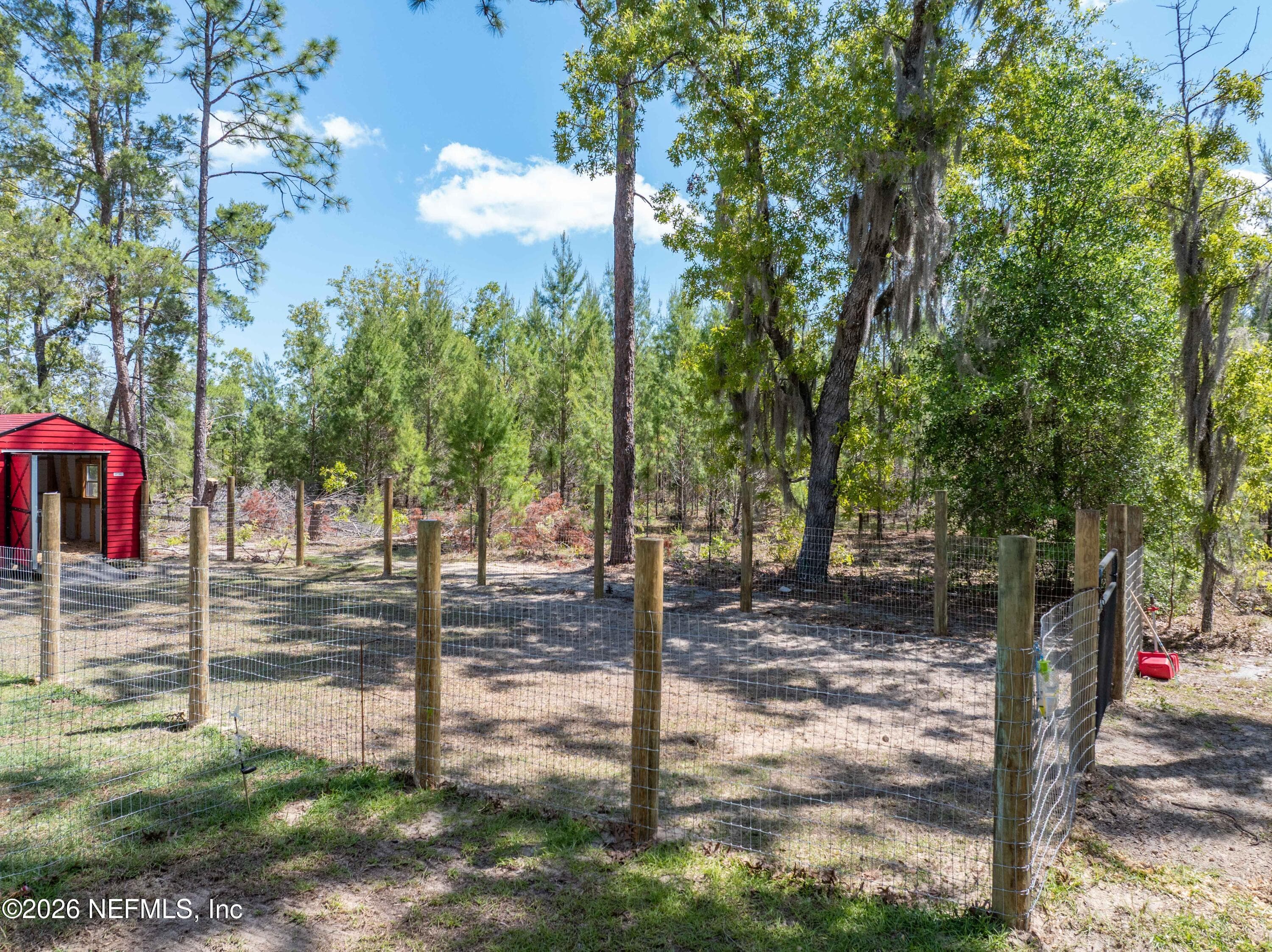 Photo 9 of 221 MAGNOLIA Road, Hawthorne, FL 32640