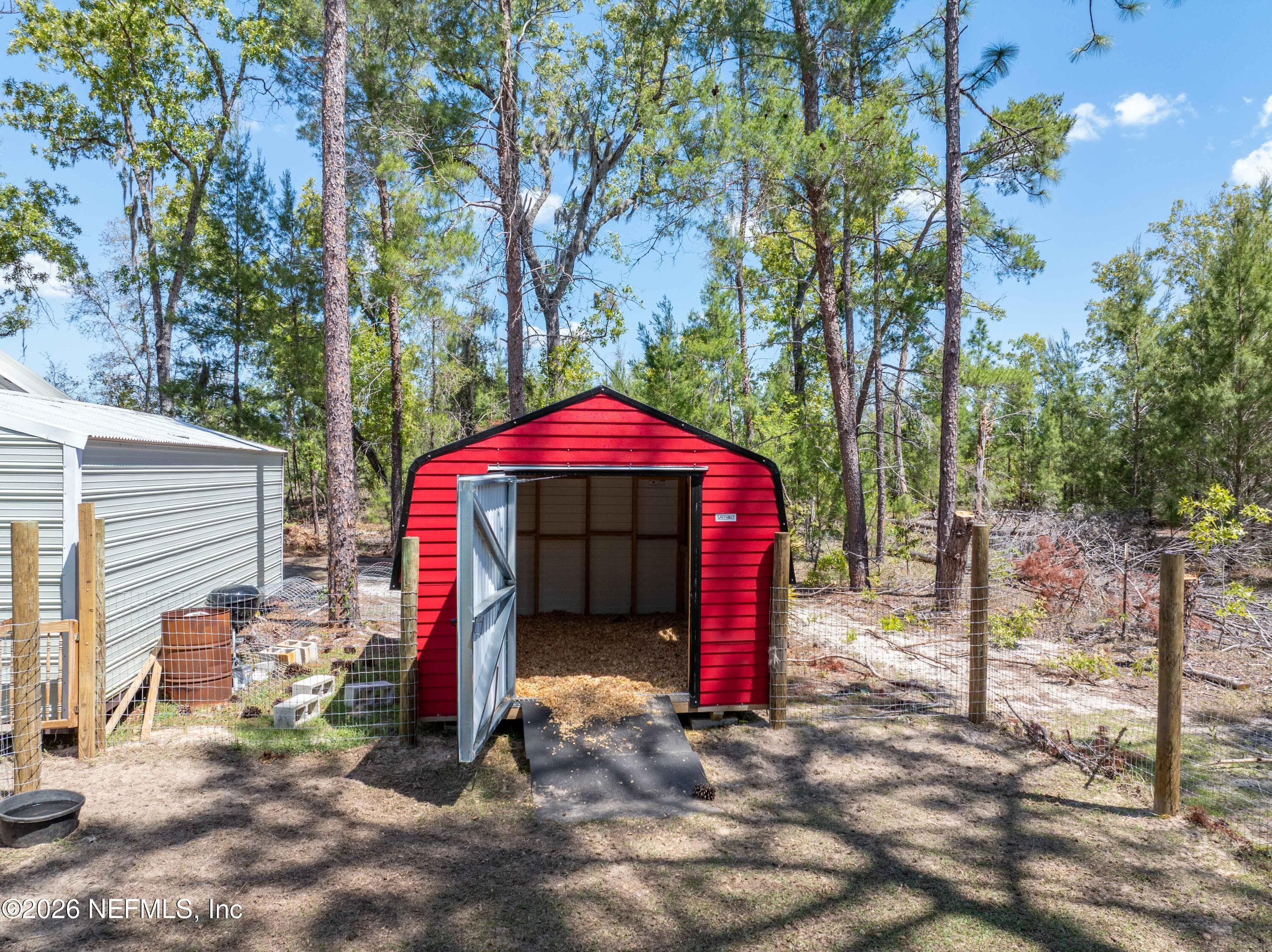 Photo 10 of 221 MAGNOLIA Road, Hawthorne, FL 32640