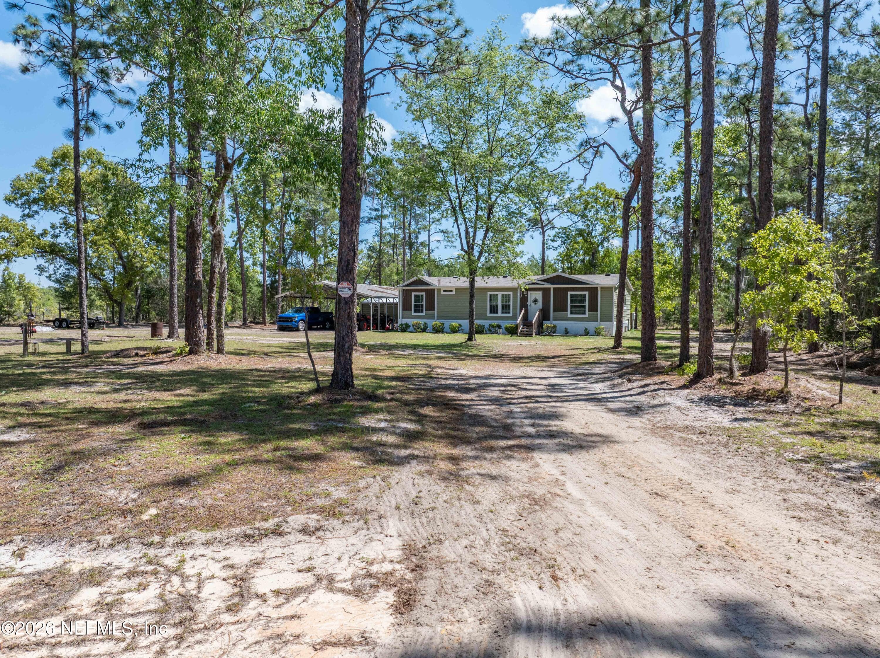 Photo 26 of 221 MAGNOLIA Road, Hawthorne, FL 32640
