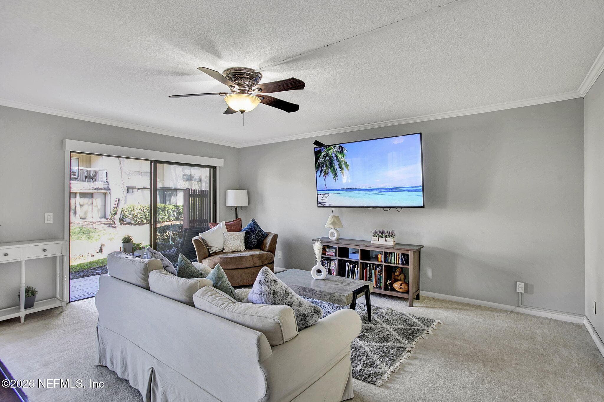 Photo 2 of 10105 S LEISURE Lane 3, Jacksonville, FL 32256