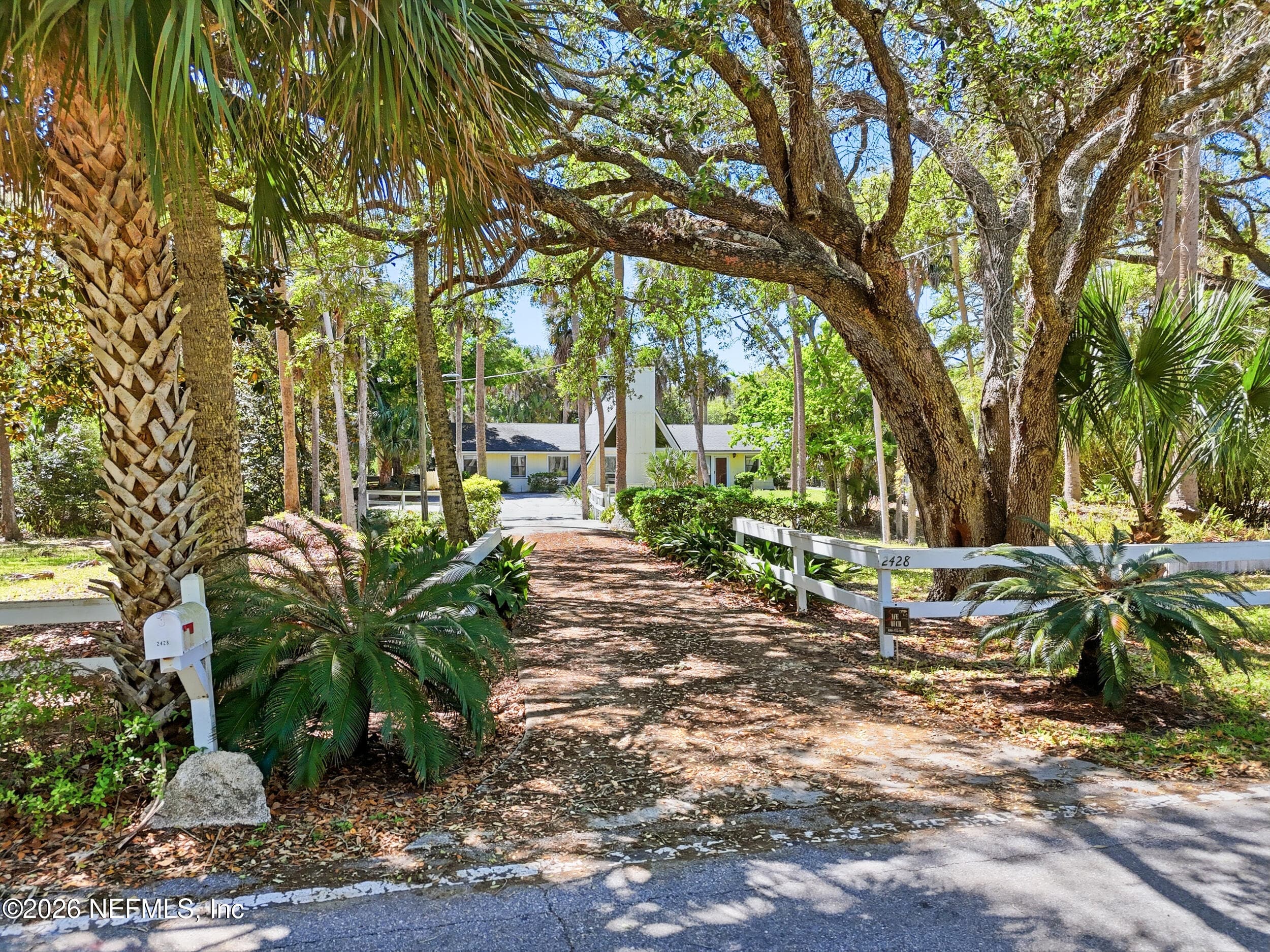 Photo 4 of 2428 SEMINOLE Road, Atlantic Beach, FL 32233