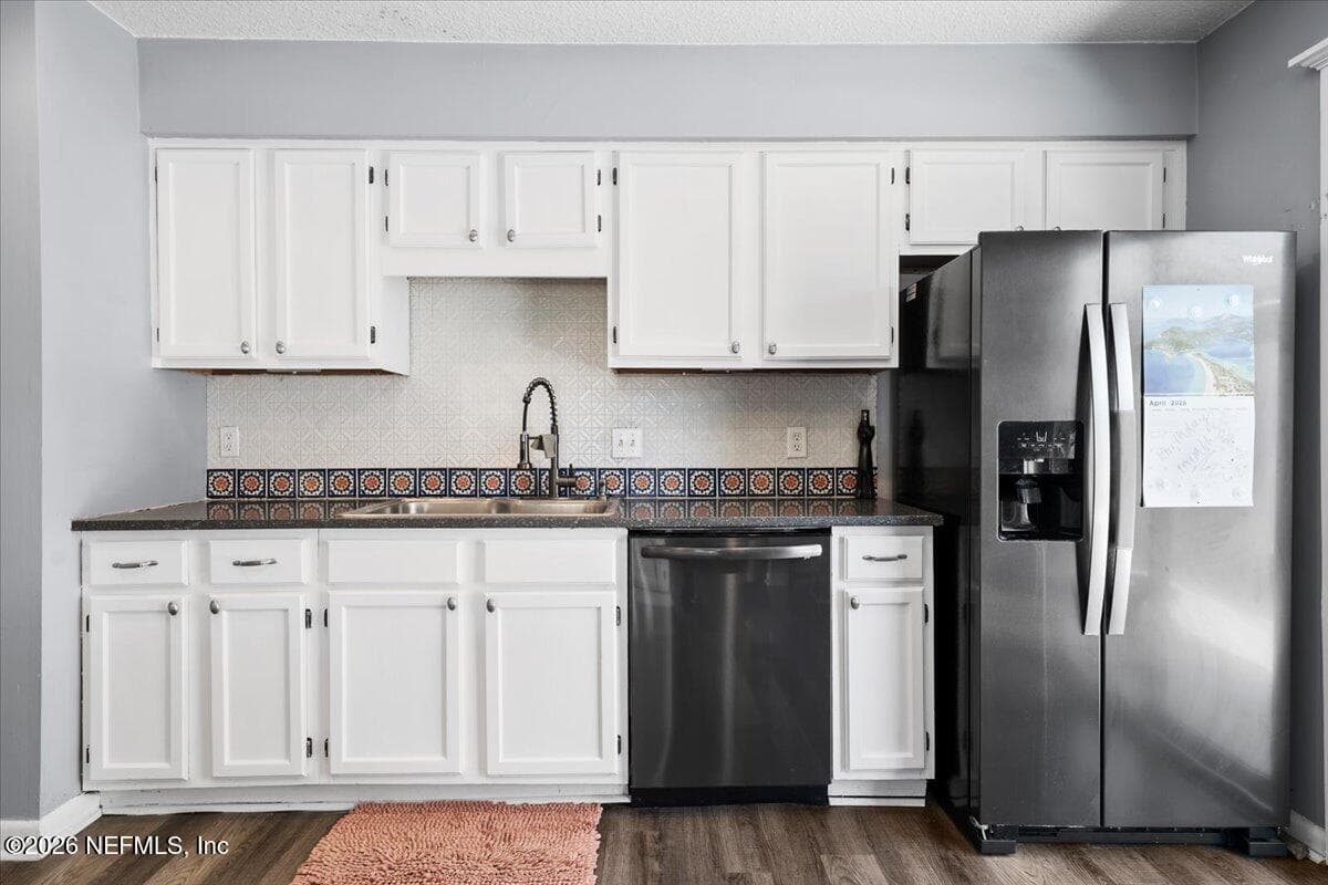 Photo 7 of 918 17TH Street N, Jacksonville Beach, FL 32250