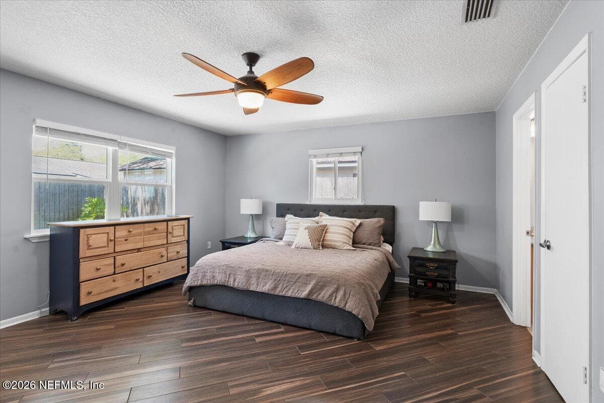 Photo 13 of 918 17TH Street N, Jacksonville Beach, FL 32250