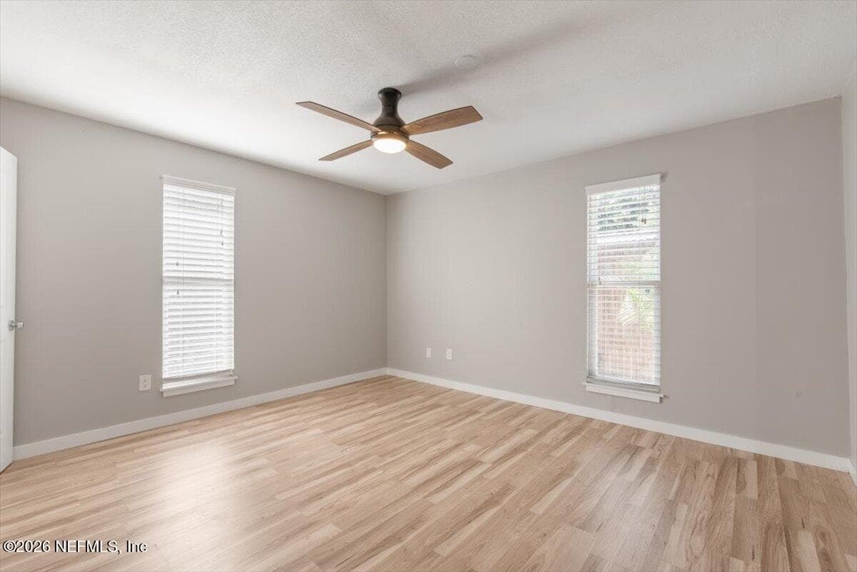 master bedroom main house with half bath — 3403 ROSEMARY Street, Jacksonville, FL 32207