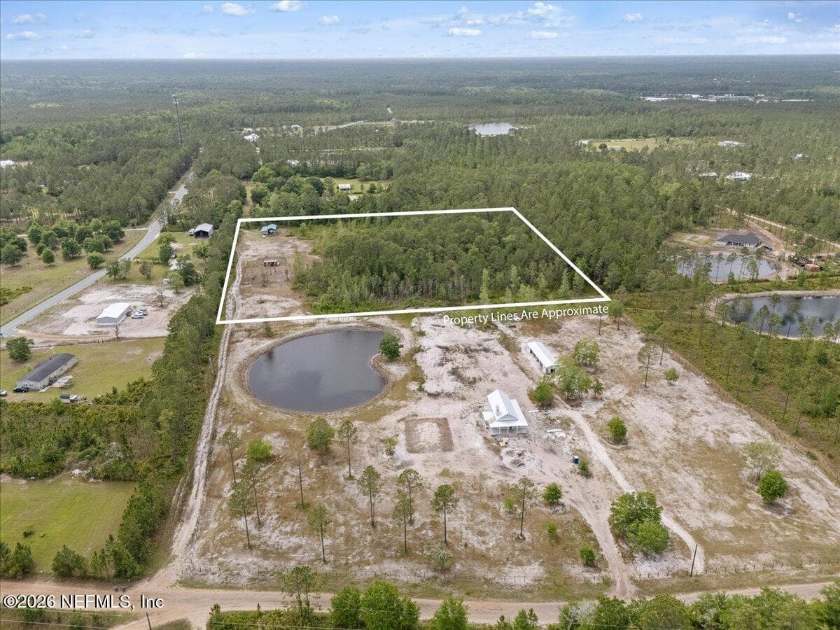 Photo 6 of 33517 MEADOWS Lane, Callahan, FL 32011
