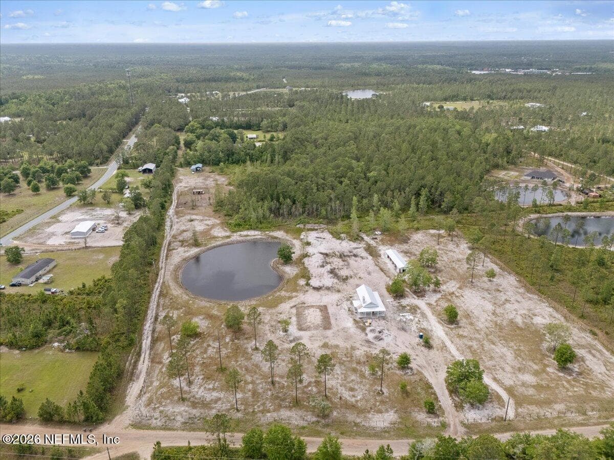 Photo 14 of 33517 MEADOWS Lane, Callahan, FL 32011