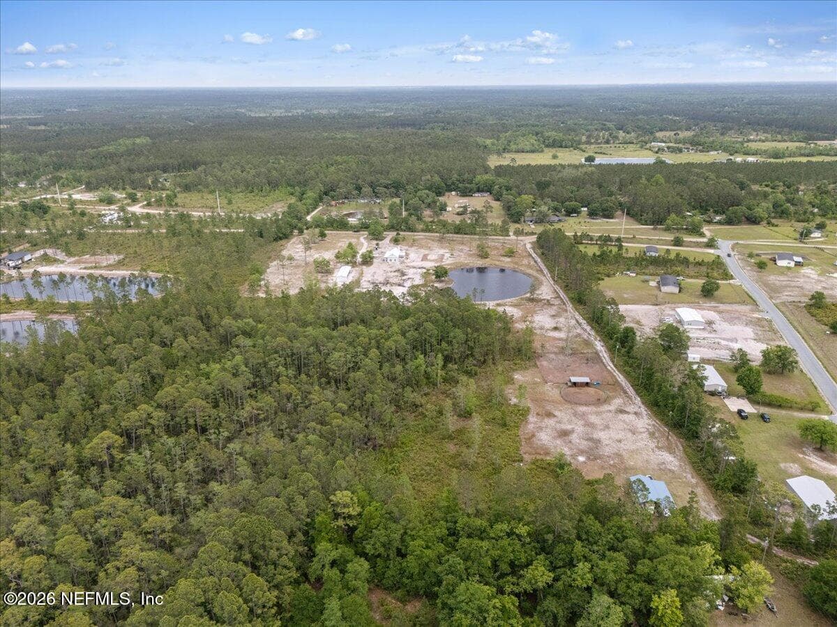 Photo 19 of 33517 MEADOWS Lane, Callahan, FL 32011