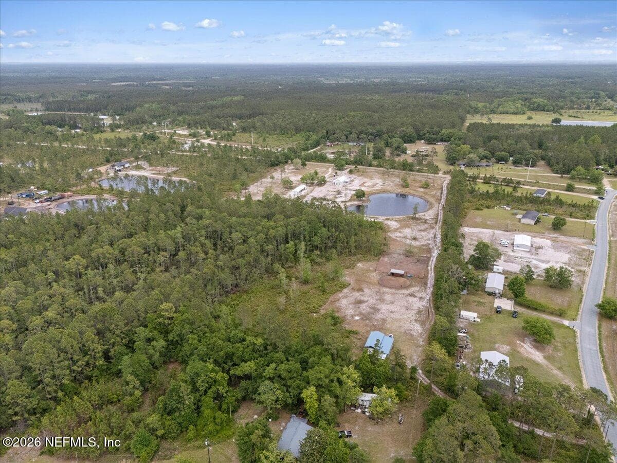 Photo 20 of 33517 MEADOWS Lane, Callahan, FL 32011