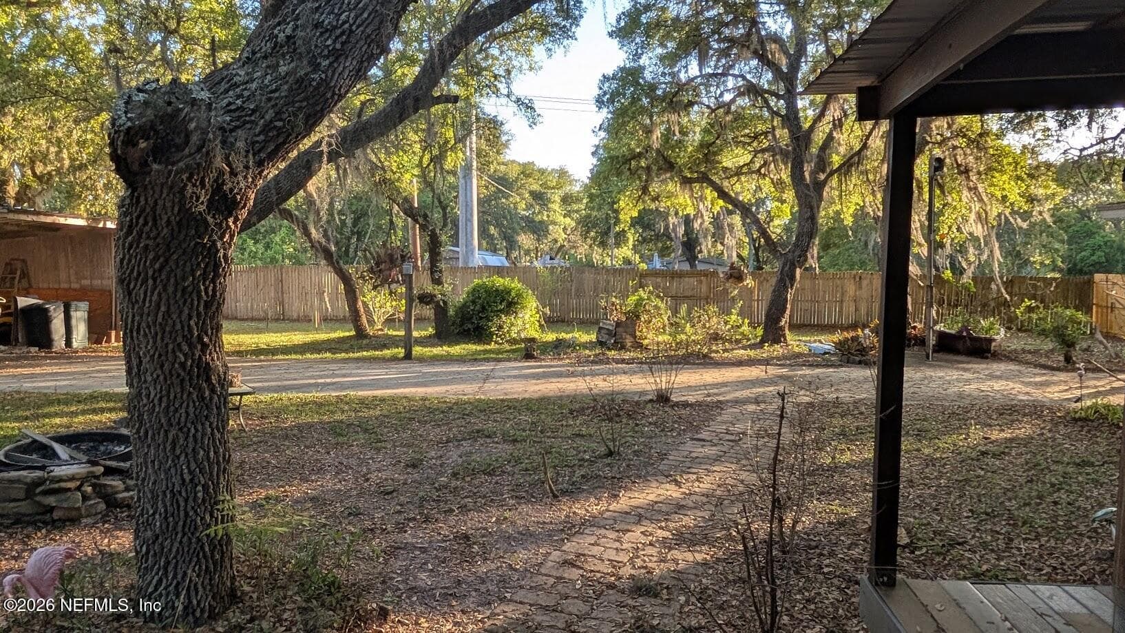 Photo 32 of 105 ILLINOIS Drive, Satsuma, FL 32189