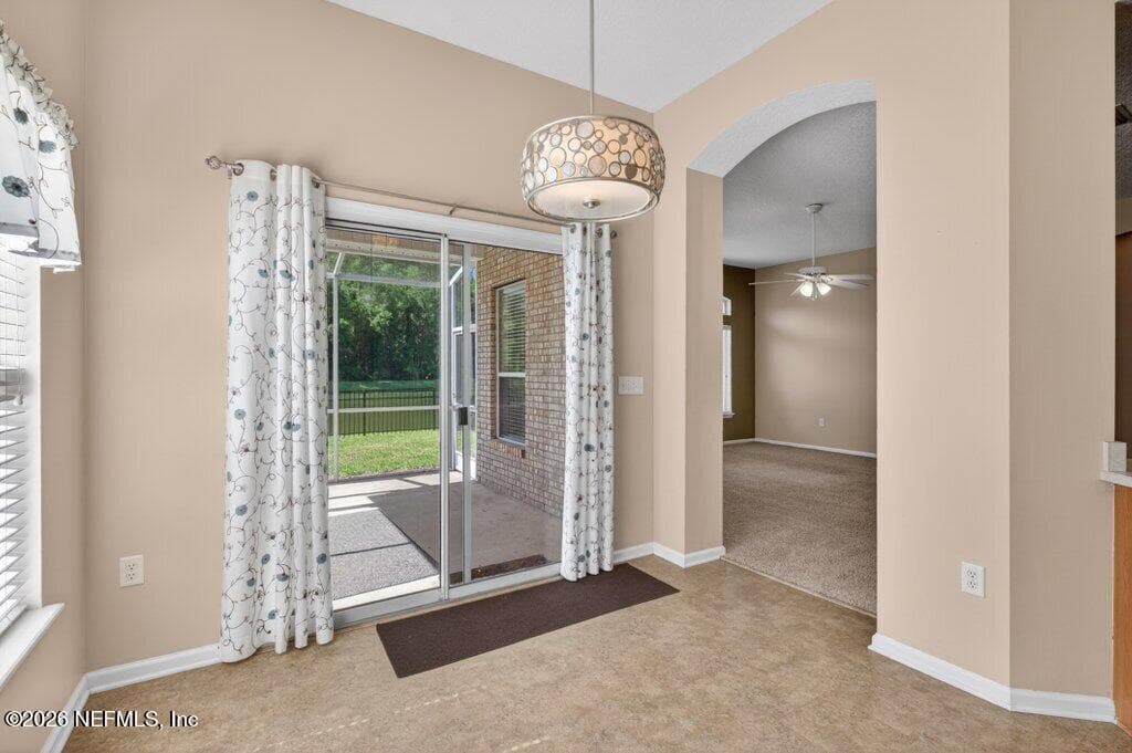 Photo 10 of 821 W CUMBERLAND Court, St. Johns, FL 32259
