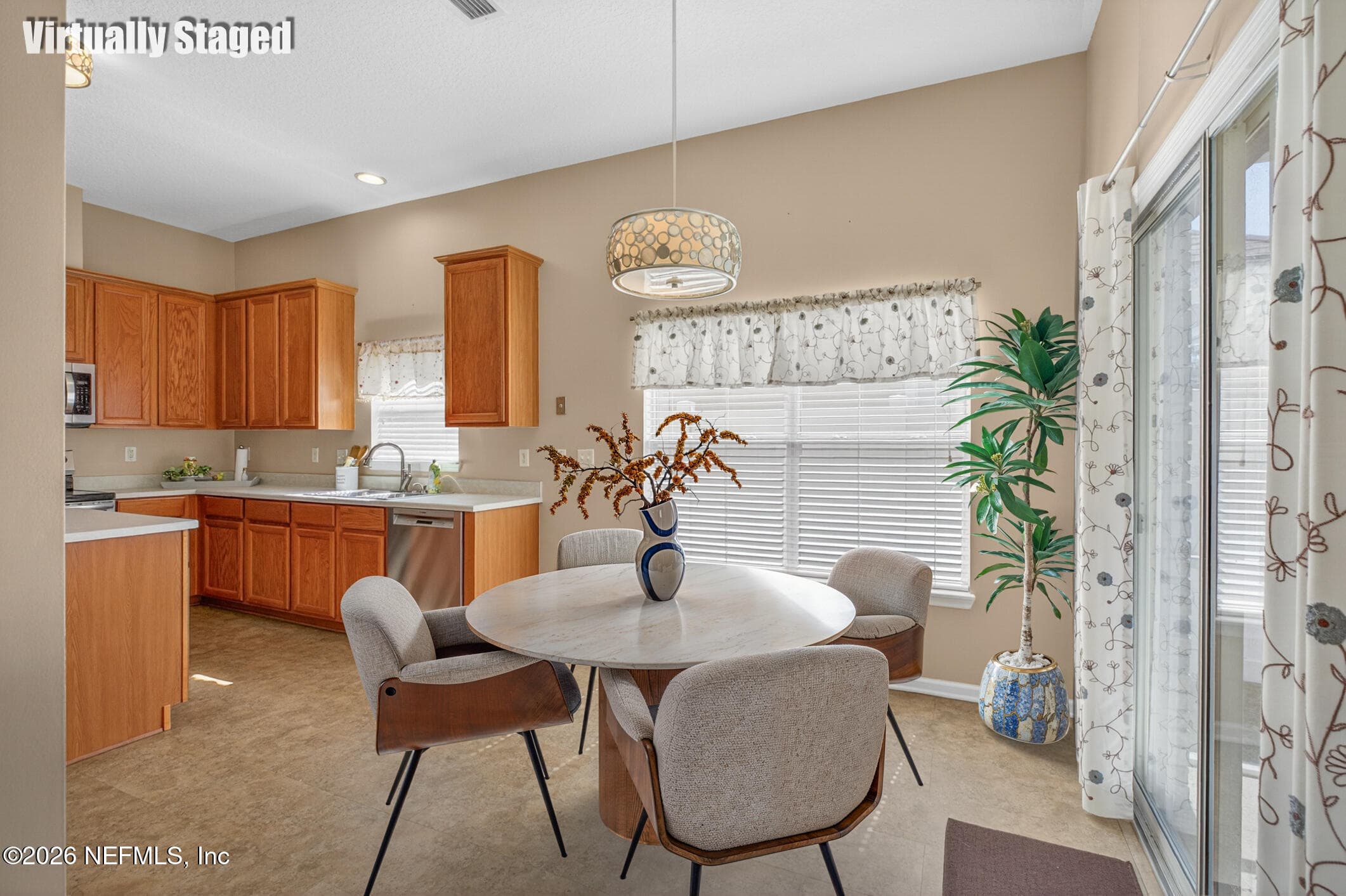 Photo 9 of 821 W CUMBERLAND Court, St. Johns, FL 32259