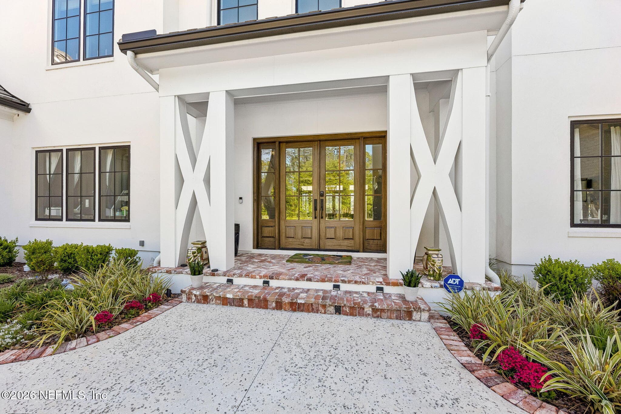 Salt finished drive with old world brick pavers — 5329 BENTPINE COVE Road, Jacksonville, FL 32224