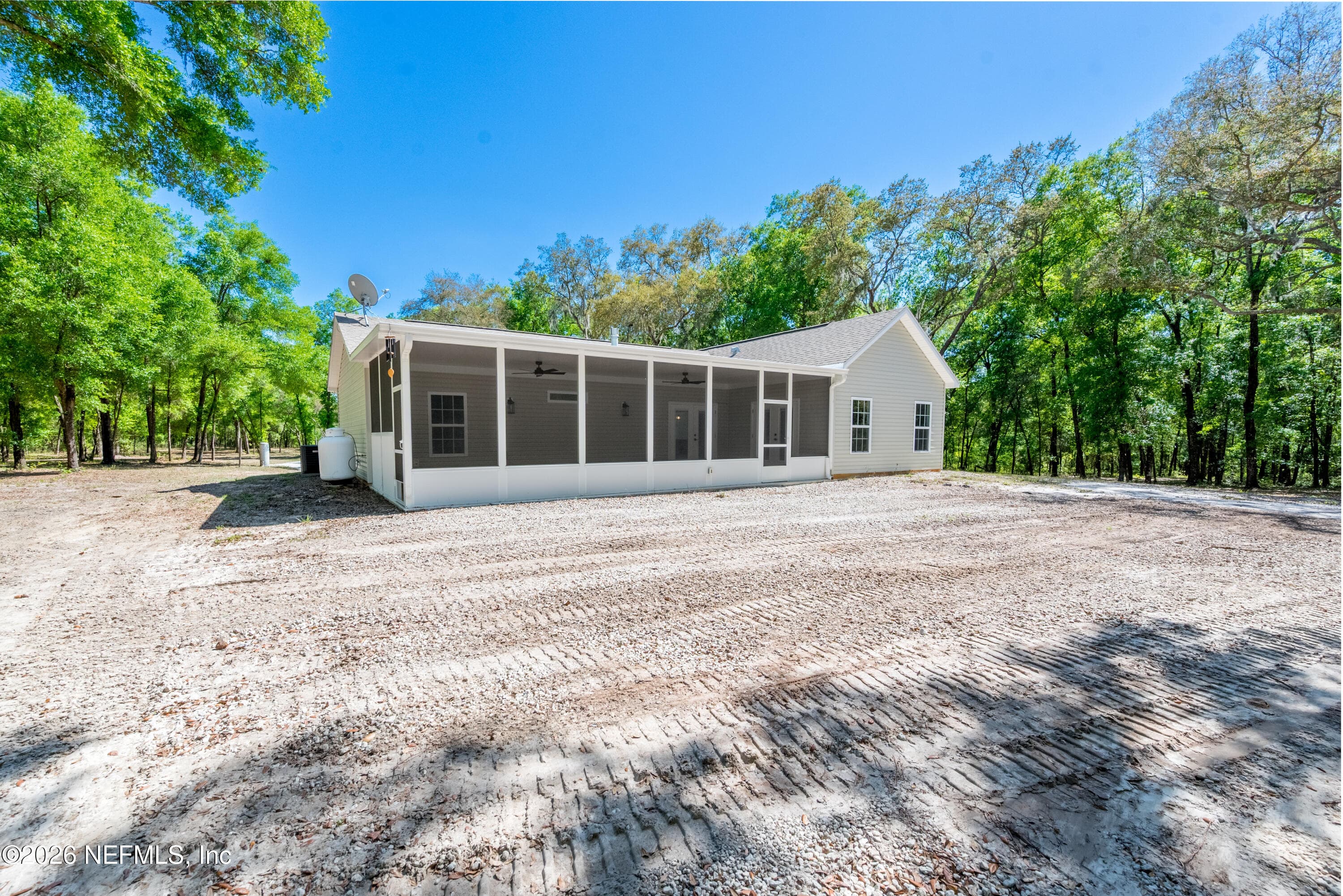 Photo 4 of 4940 DEVILS DEN Road, Keystone Heights, FL 32656