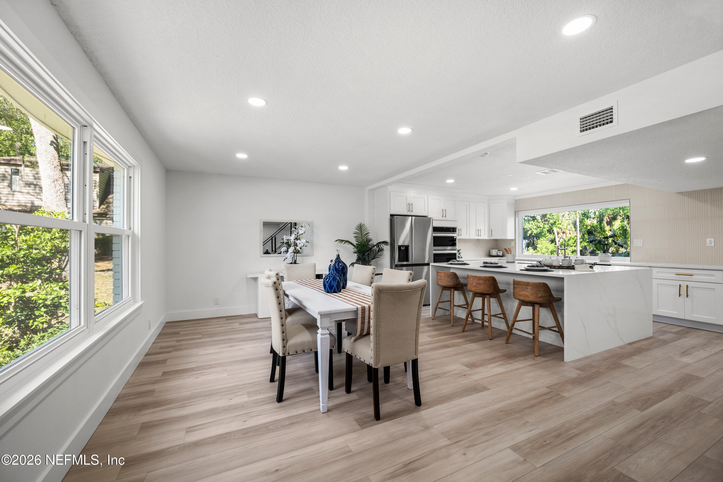 Photo 5 of 1811 TWELVE OAKS Lane N, Neptune Beach, FL 32266