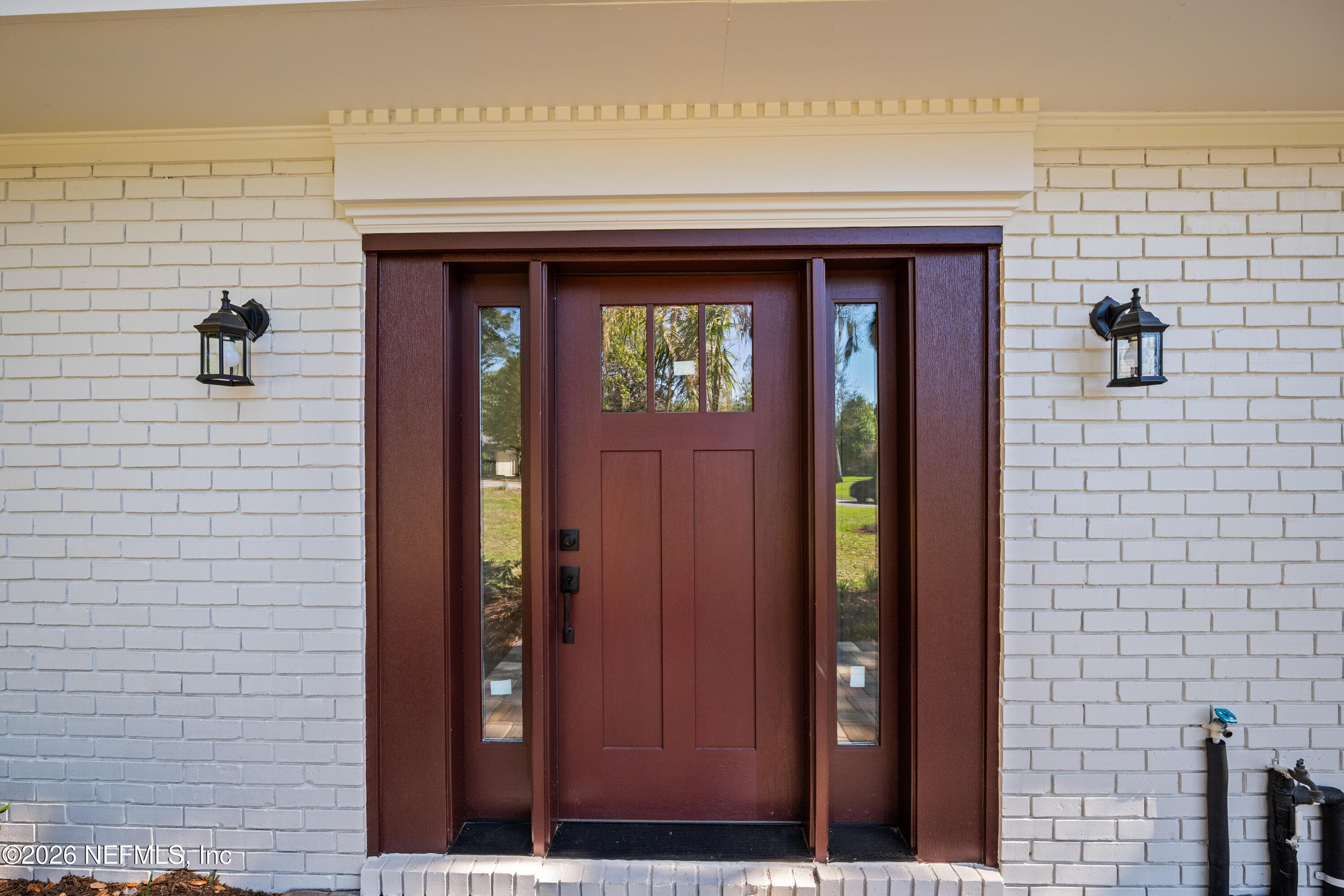 Photo 13 of 1811 TWELVE OAKS Lane N, Neptune Beach, FL 32266
