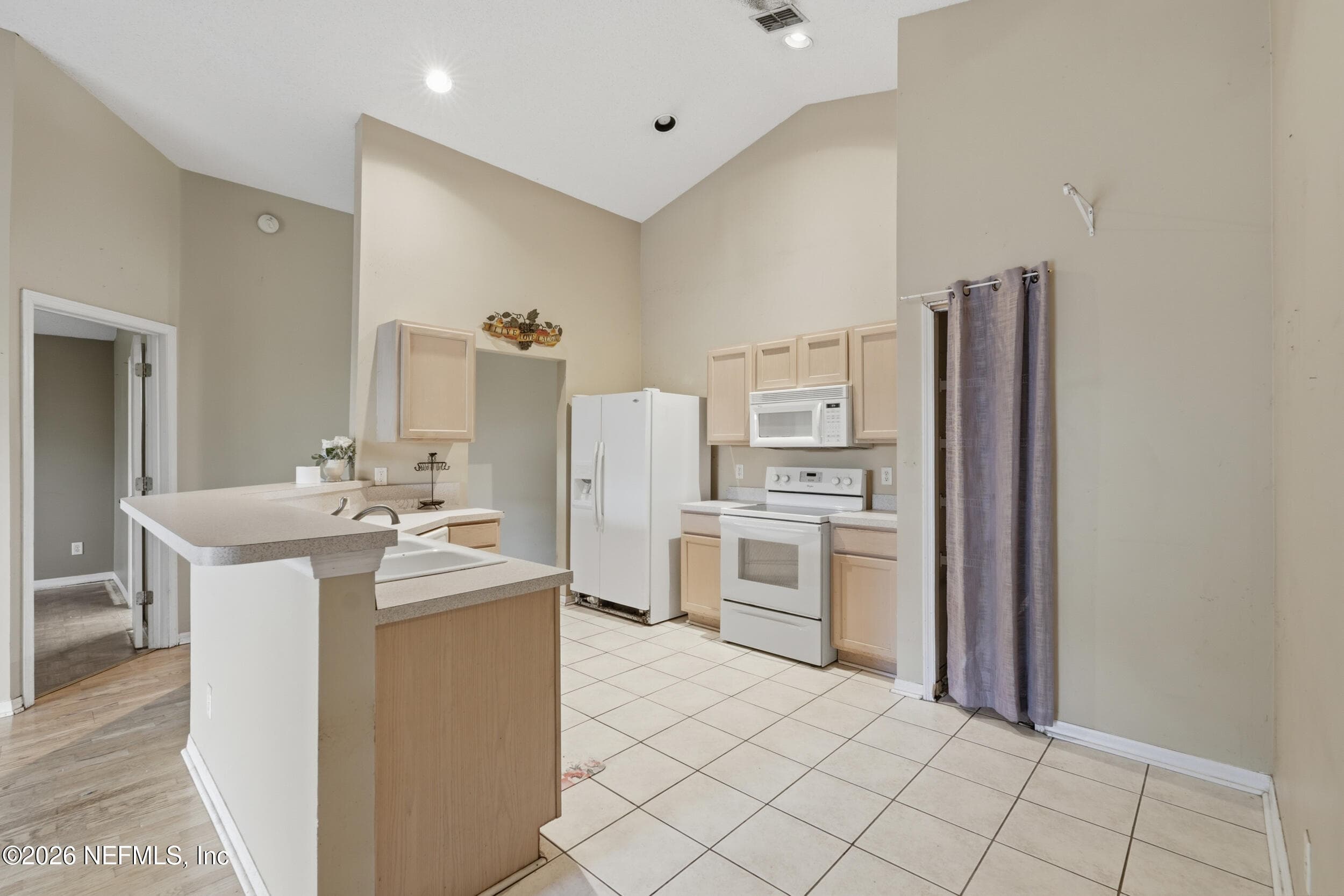 Photo 4 of 917 BUTTERCUP Drive, St. Johns, FL 32259