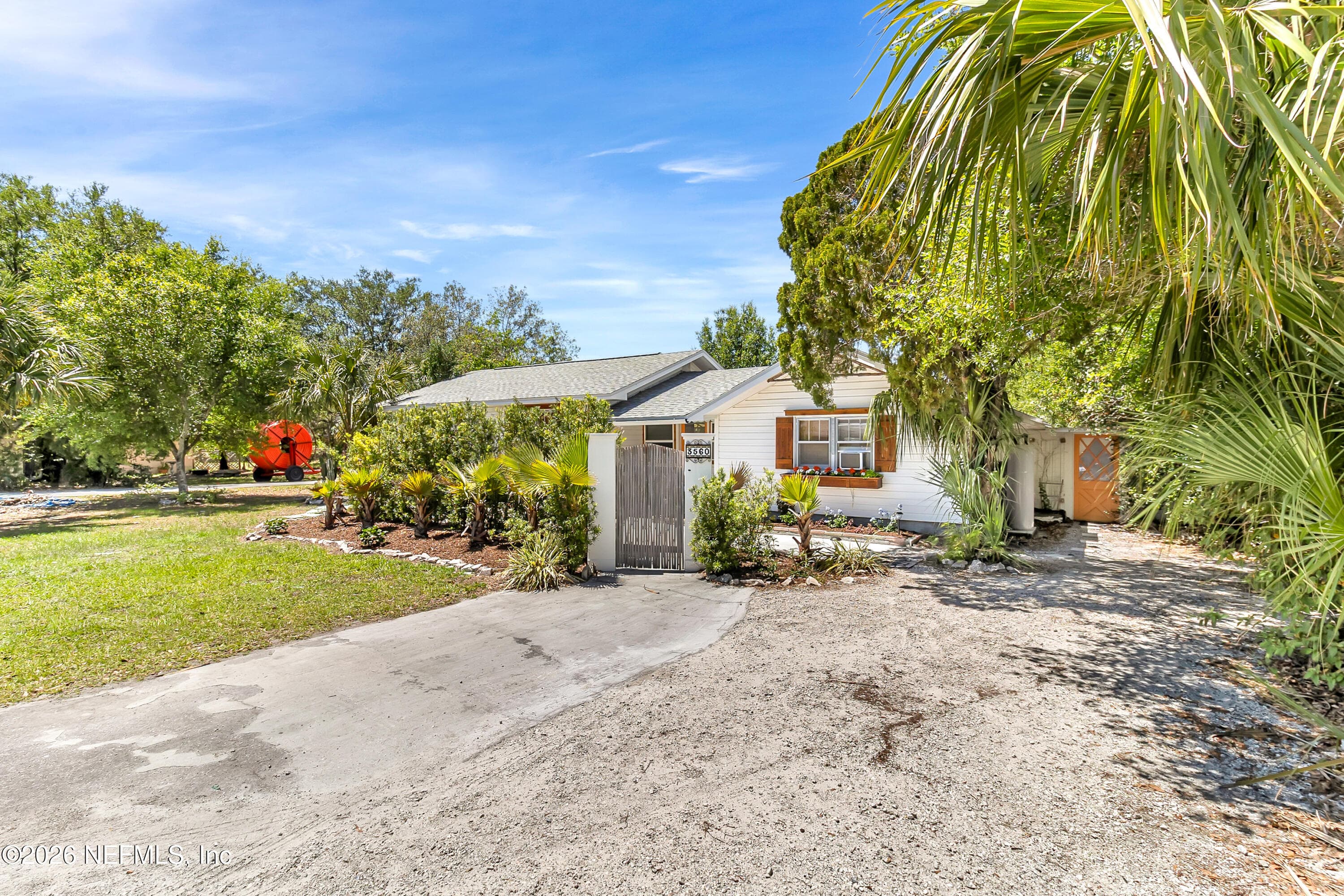 Photo 7 of 3560 MARTIN Avenue, Mount Dora, FL 32757