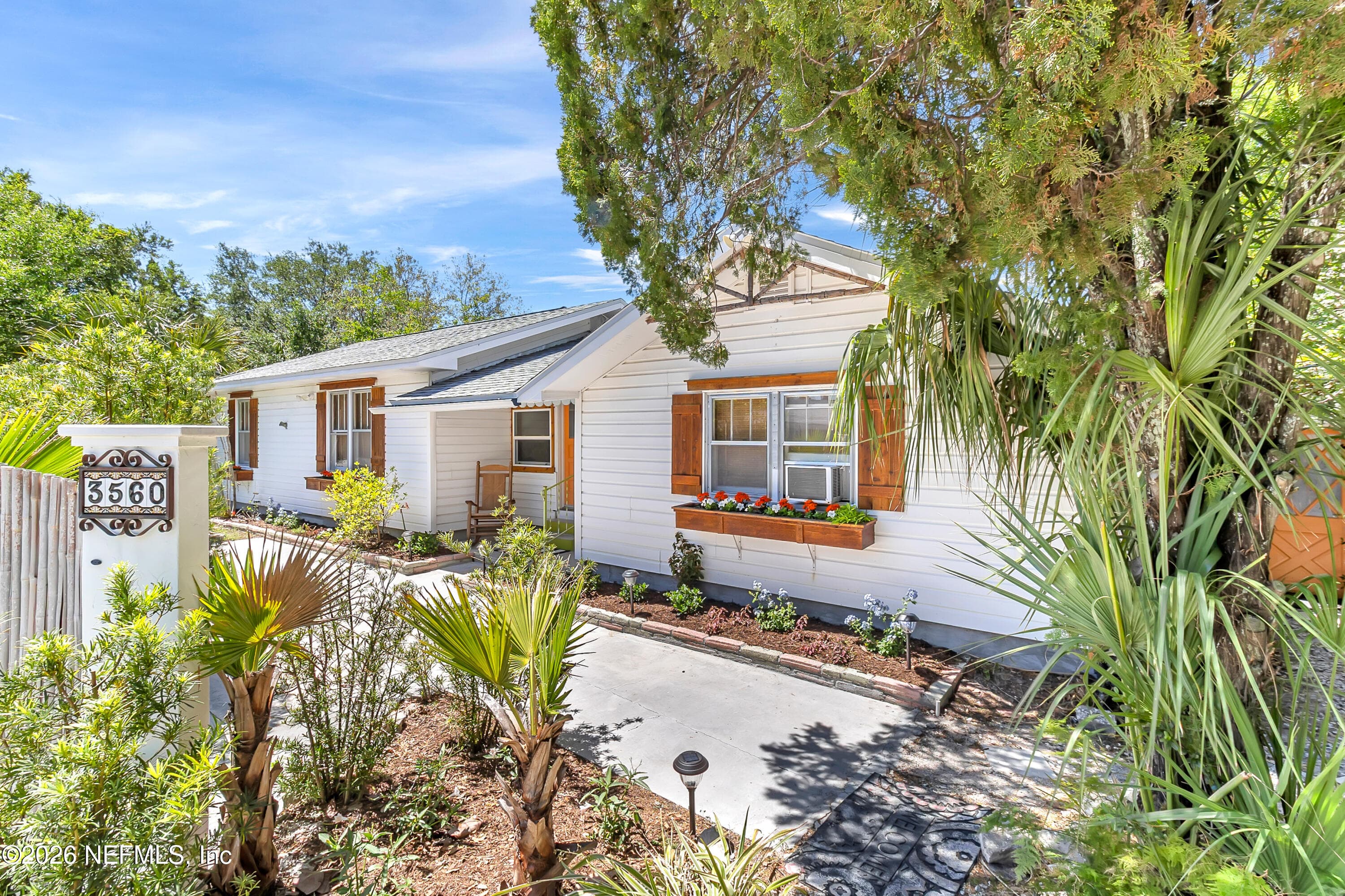Photo 2 of 3560 MARTIN Avenue, Mount Dora, FL 32757