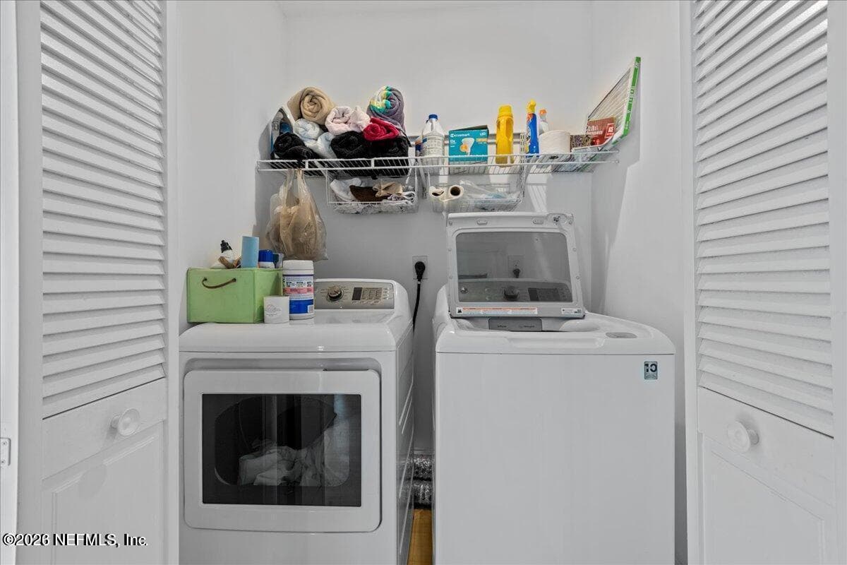 UPSTAIRS LAUNDRY — 401 MARGARET Street, Neptune Beach, FL 32266