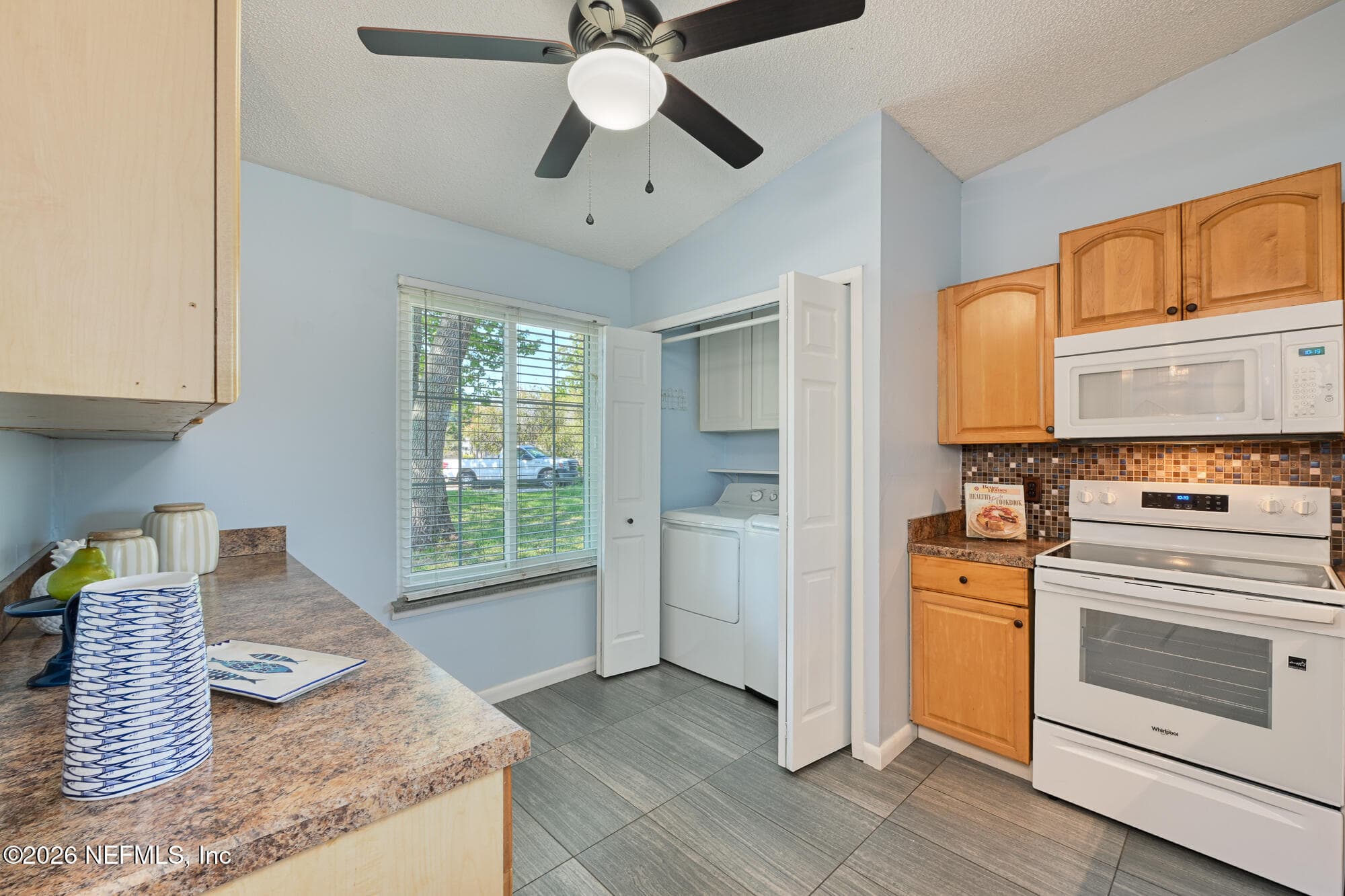 Photo 7 of 582 AQUATIC Drive, Atlantic Beach, FL 32233