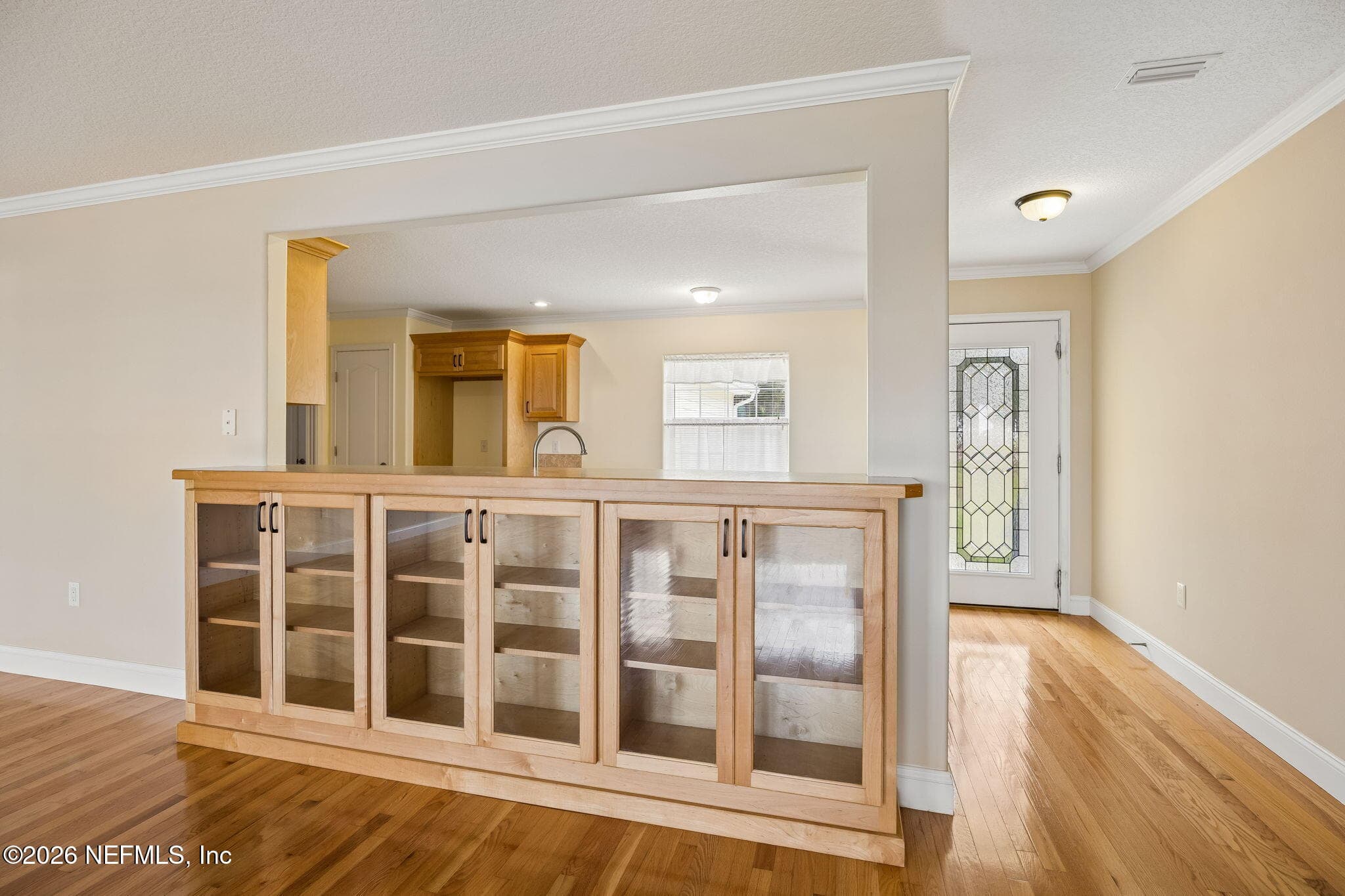 This built-in cabinet accents — 102 SANDRA Lane, Crescent City, FL 32112