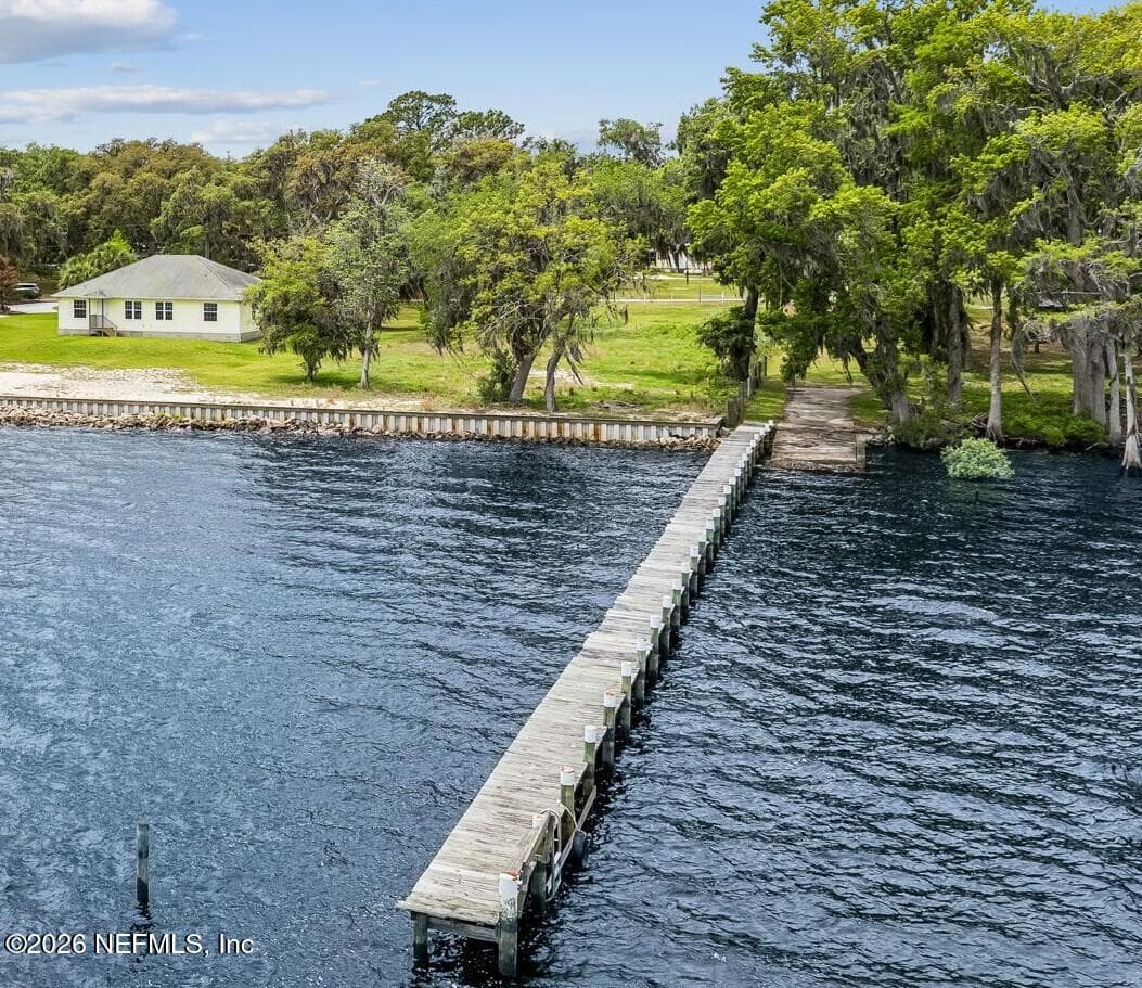 Or Pomona Landing is just a short distance north for larger vessels — 102 SANDRA Lane, Crescent City, FL 32112