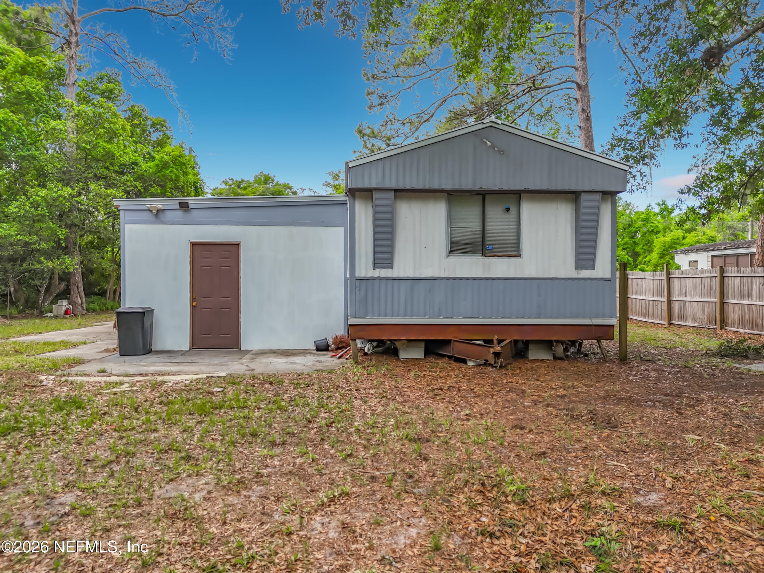 Photo 10 of 102 WATERWAY Drive, Palatka, FL 32187