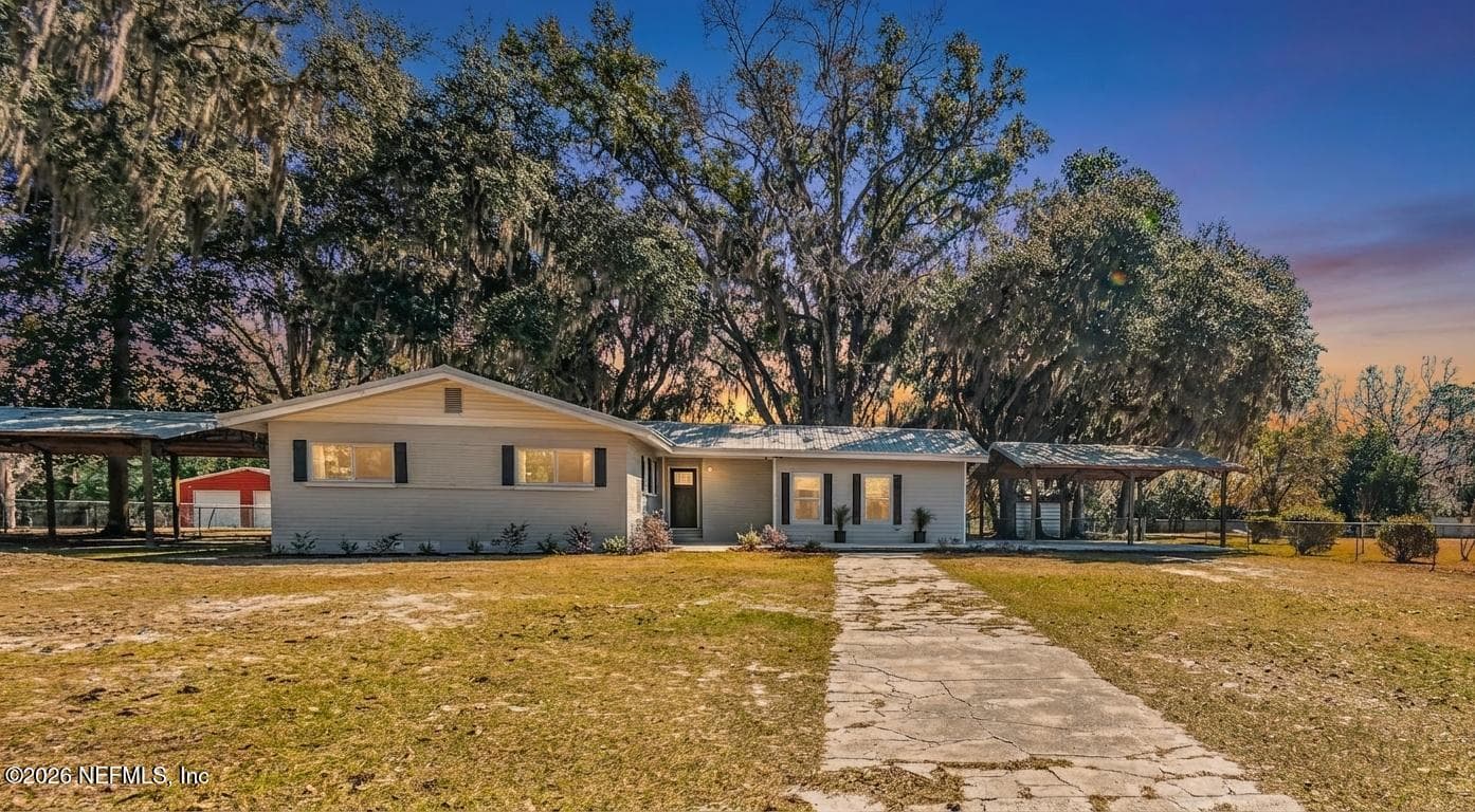 Photo 3 of 580 NE 3RD Street, Lake Butler, FL 32054