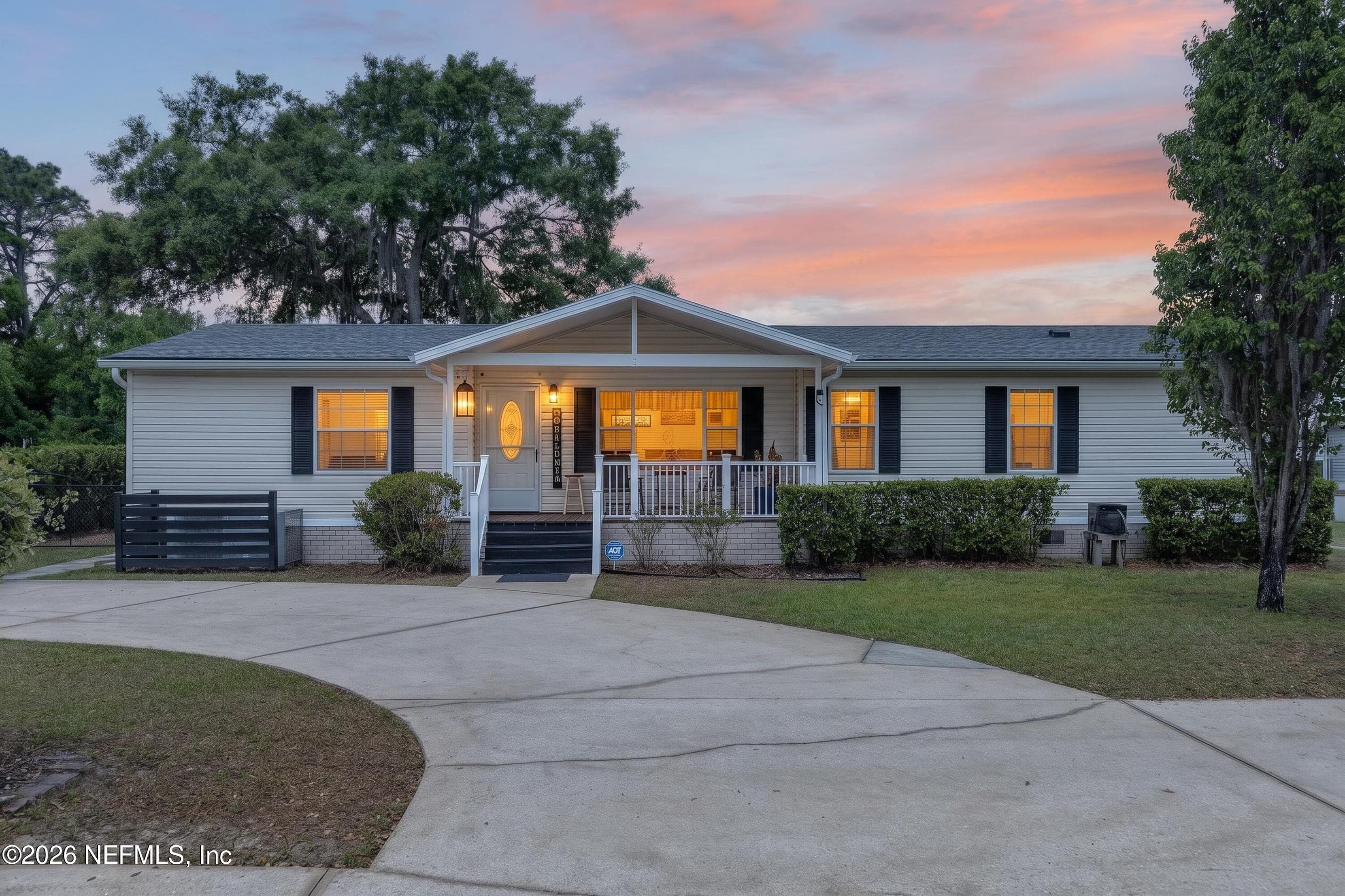 Photo 2 of 141 KITTY Avenue, Interlachen, FL 32148