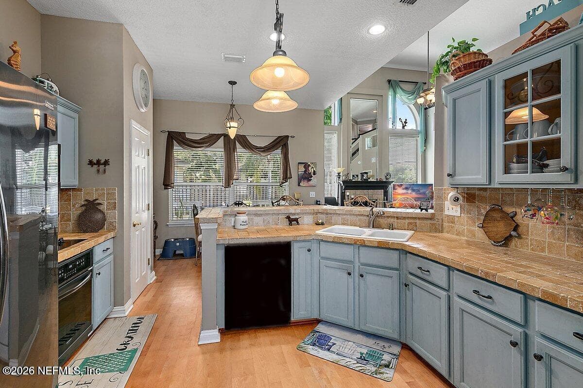 Photo 7 of 2884 ST MAARTEN Court, Jacksonville Beach, FL 32250