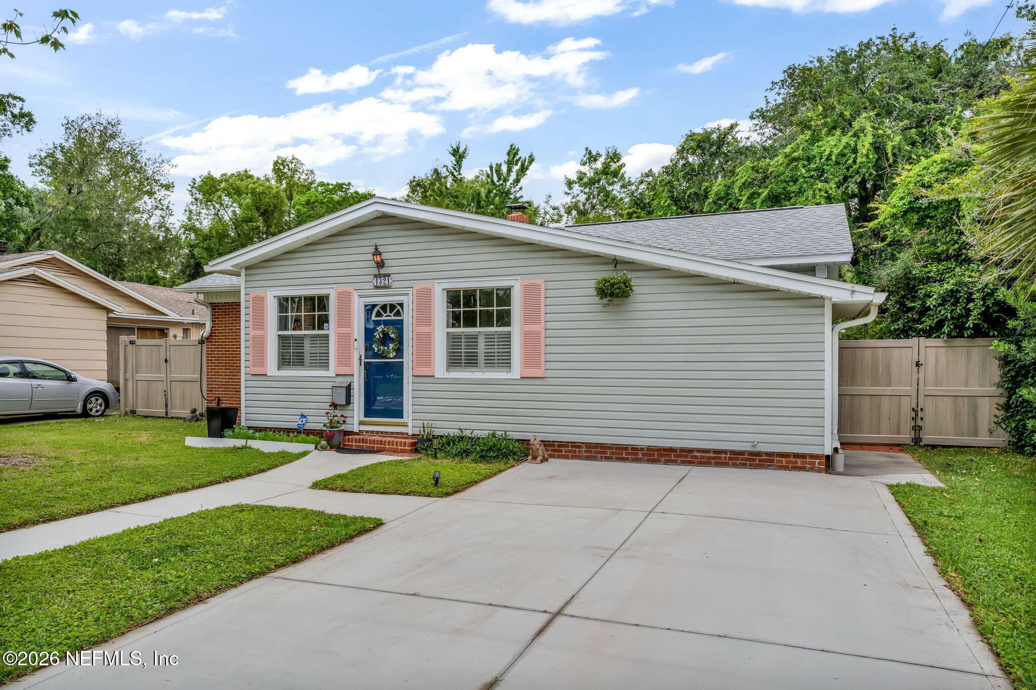 Photo 3 of 4321 TIMUQUANA Road, Jacksonville, FL 32210