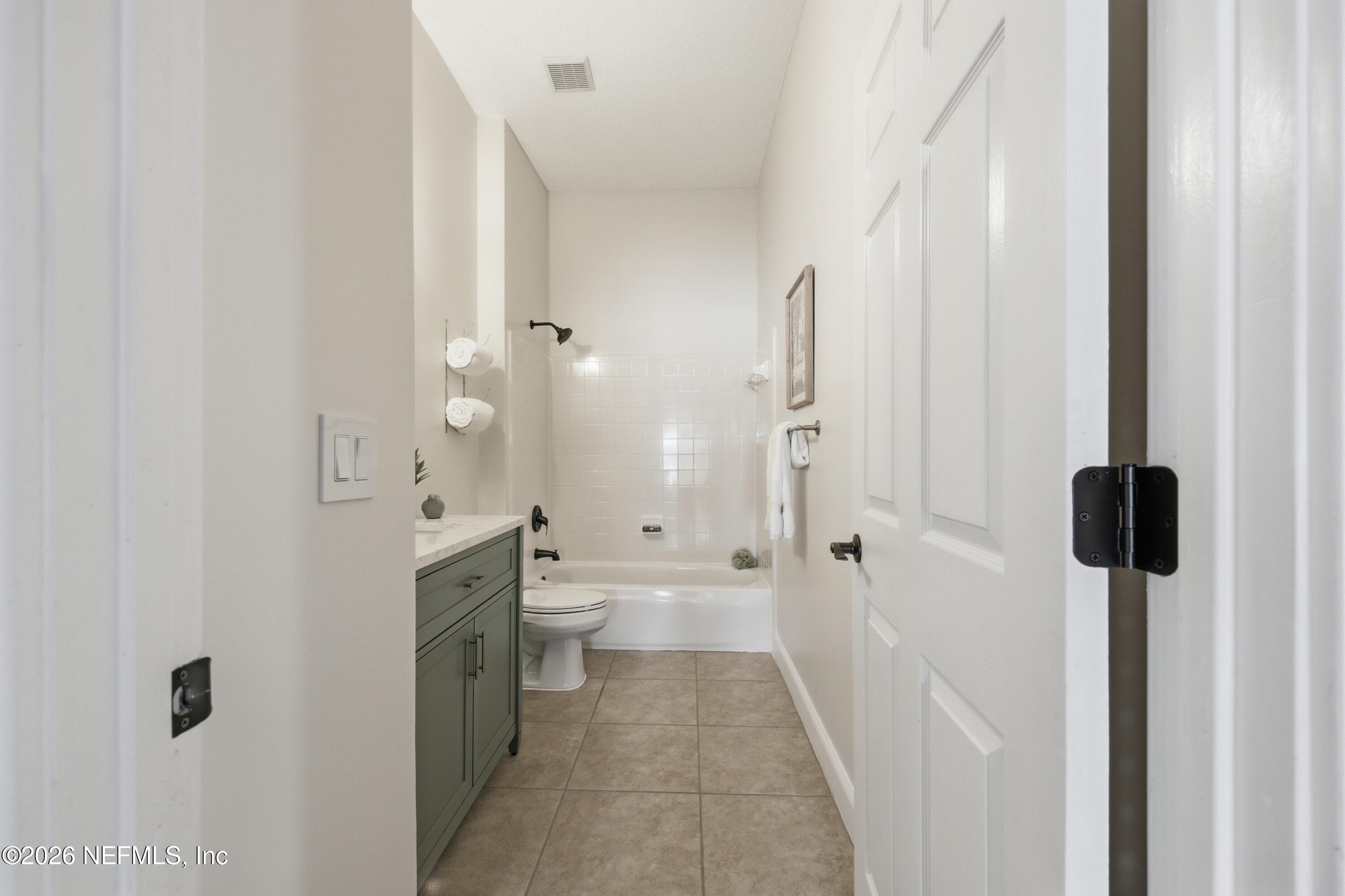 Photo 38 of 2192 THE WOODS Drive E, Jacksonville, FL 32246