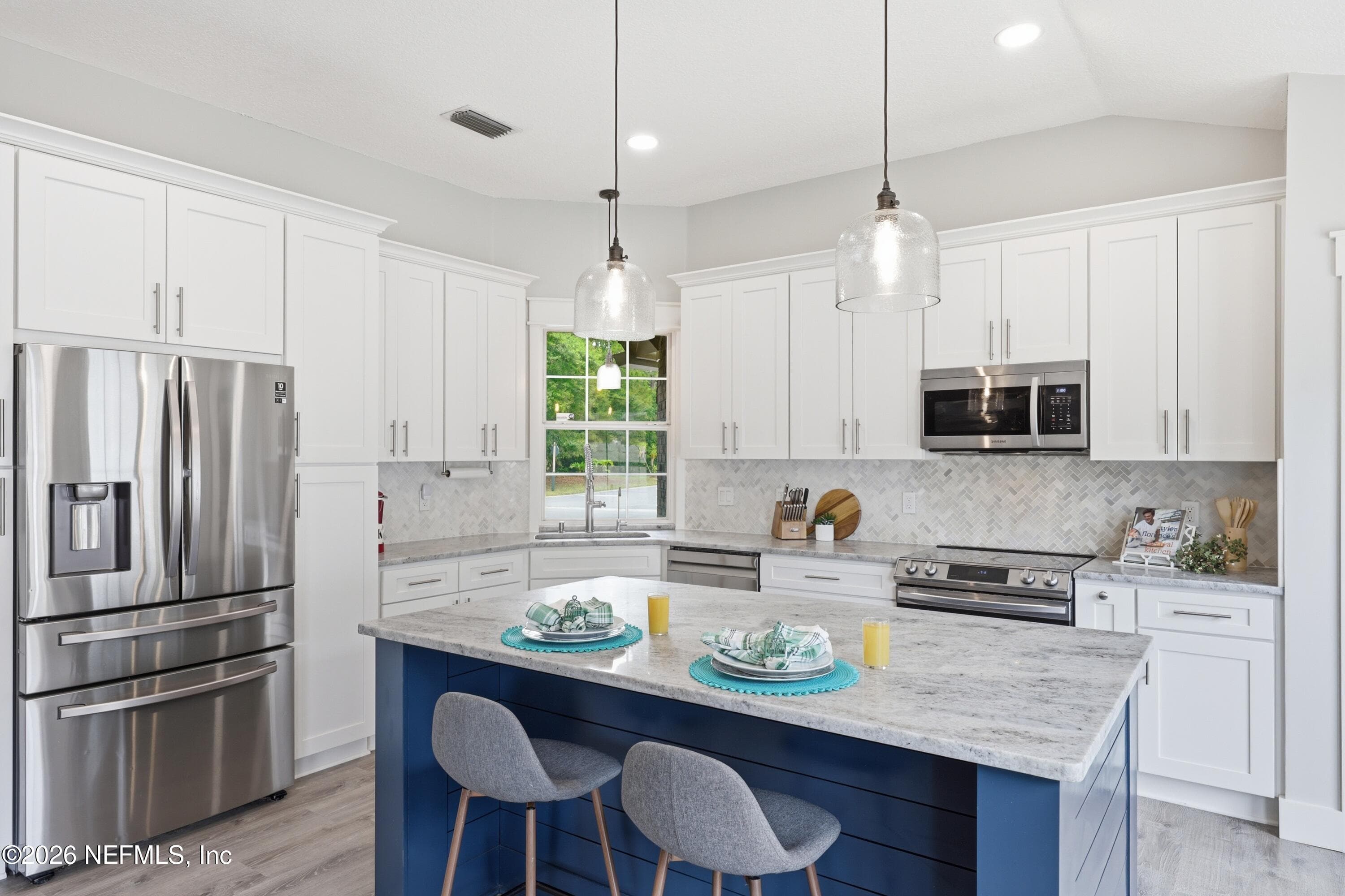 Photo 16 of 2192 THE WOODS Drive E, Jacksonville, FL 32246