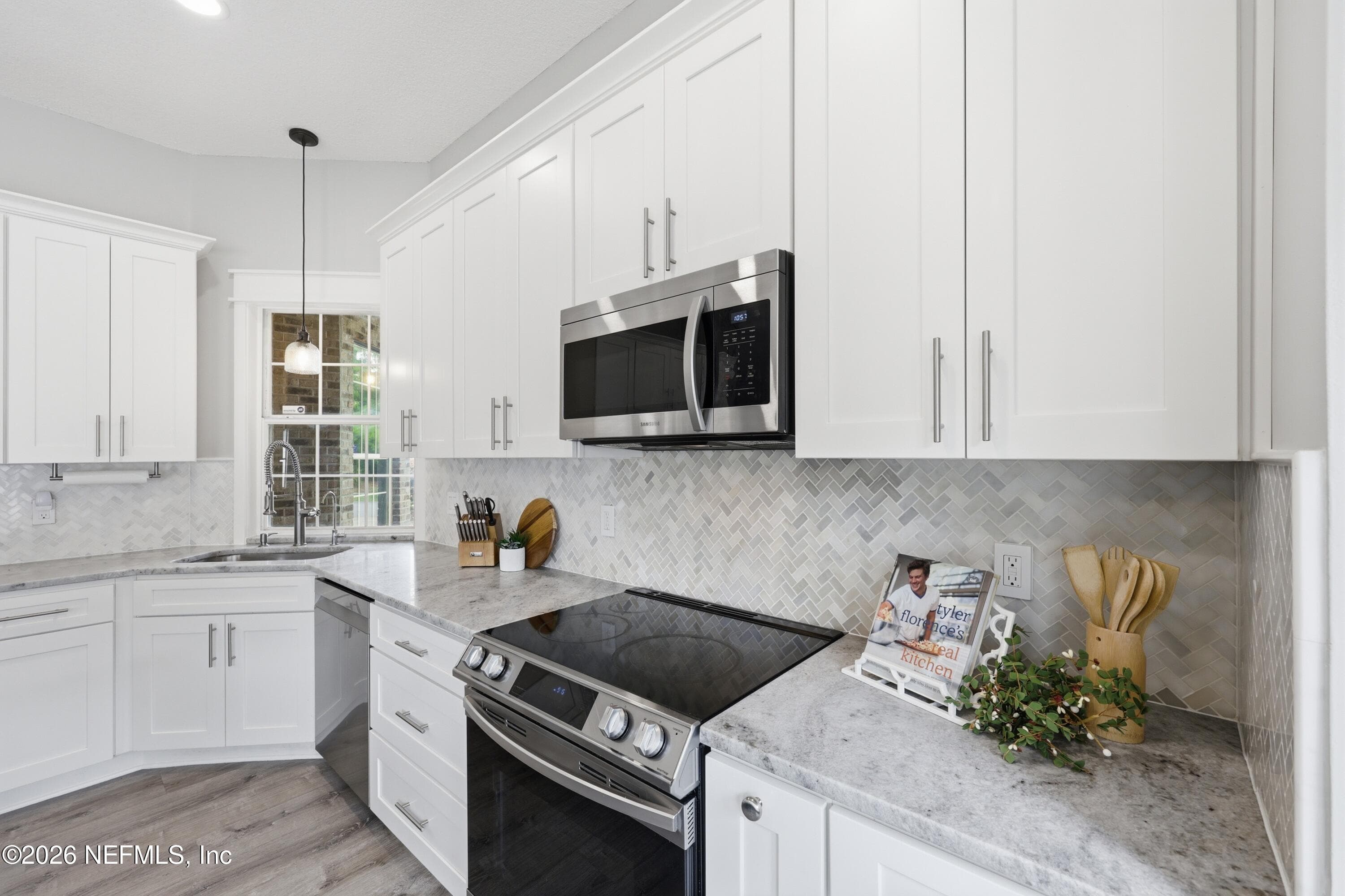 Photo 19 of 2192 THE WOODS Drive E, Jacksonville, FL 32246