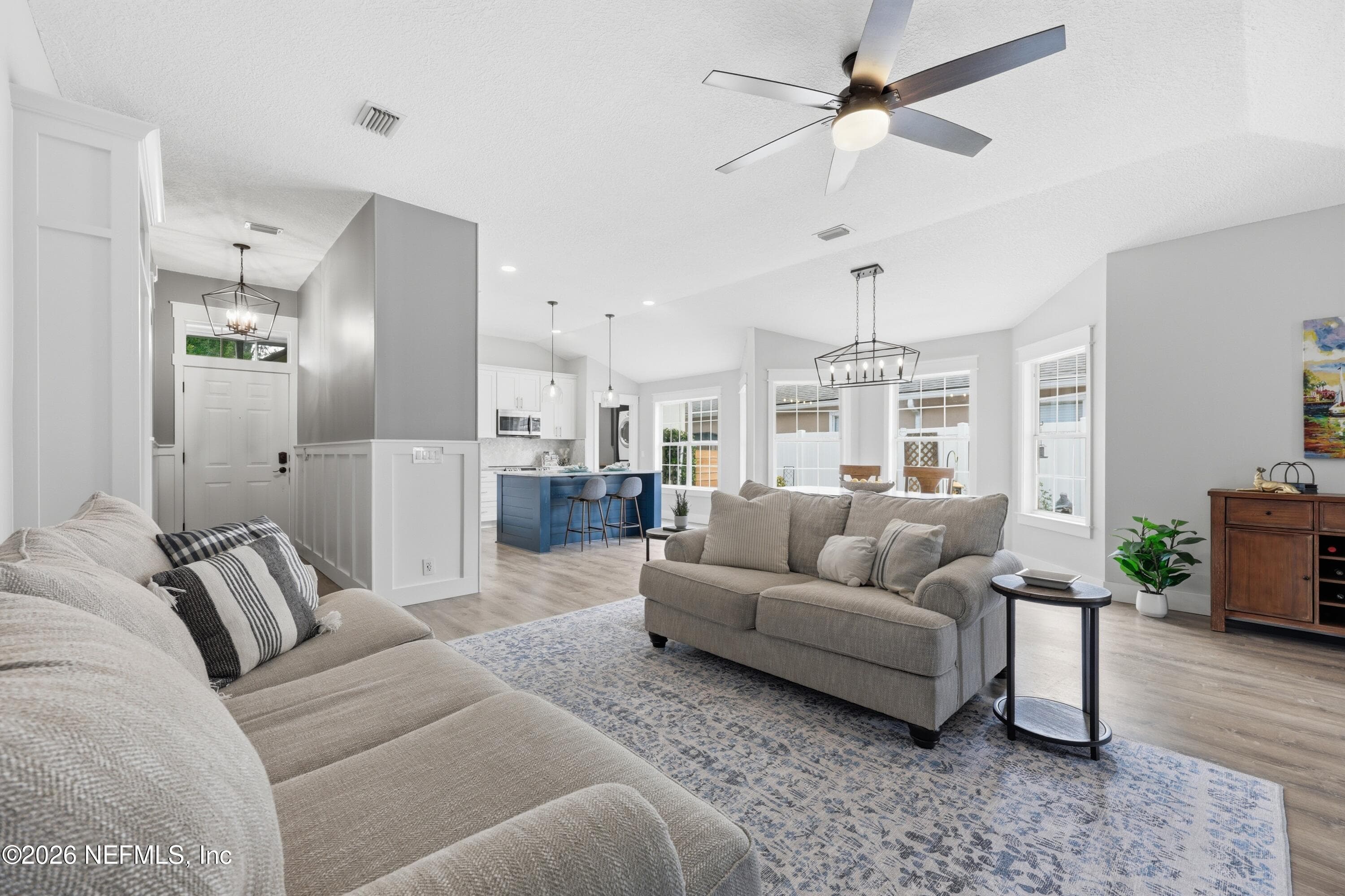 Photo 10 of 2192 THE WOODS Drive E, Jacksonville, FL 32246