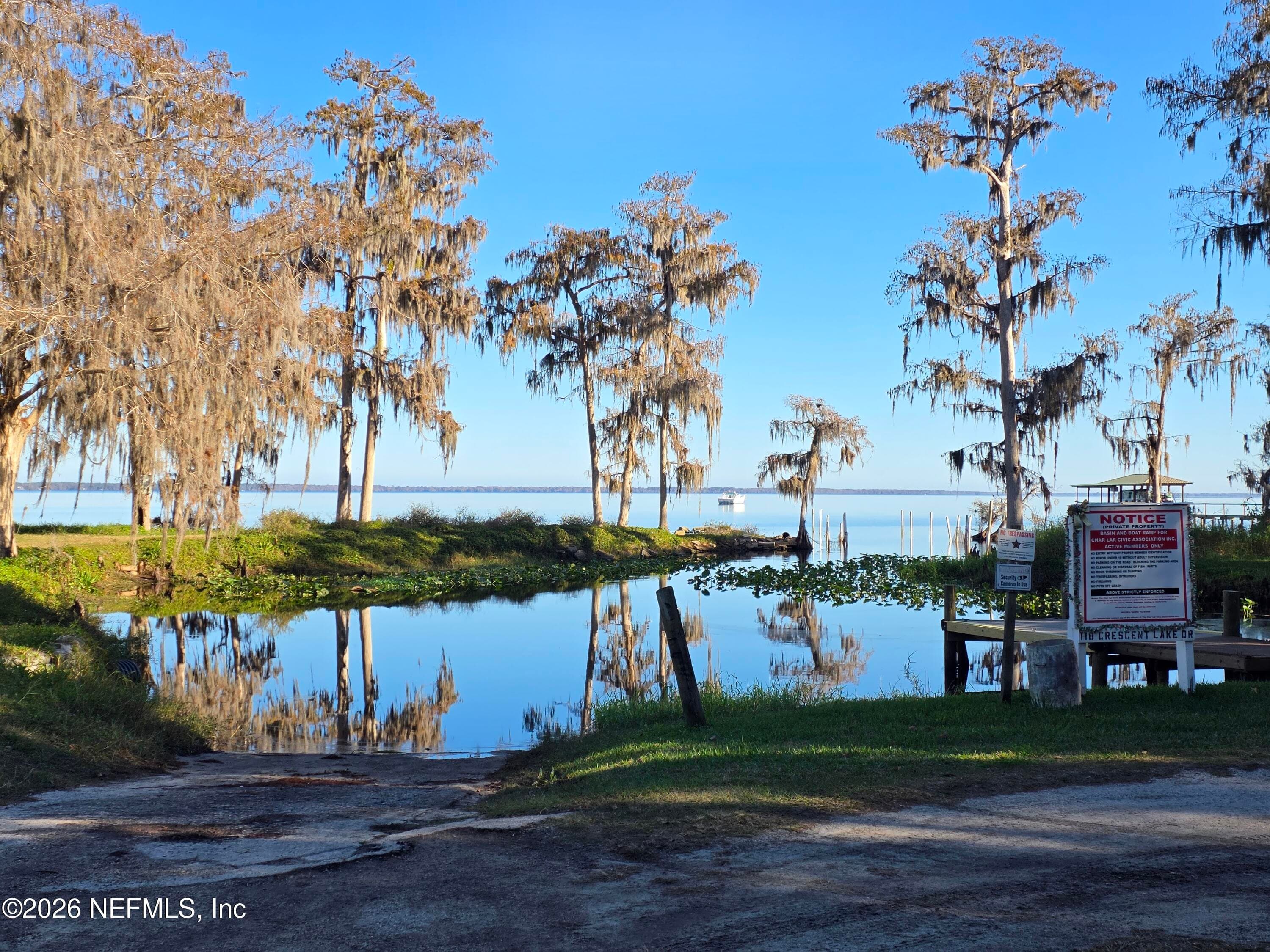 Photo 2 of 200 E CHAR Lane, Crescent City, FL 32112