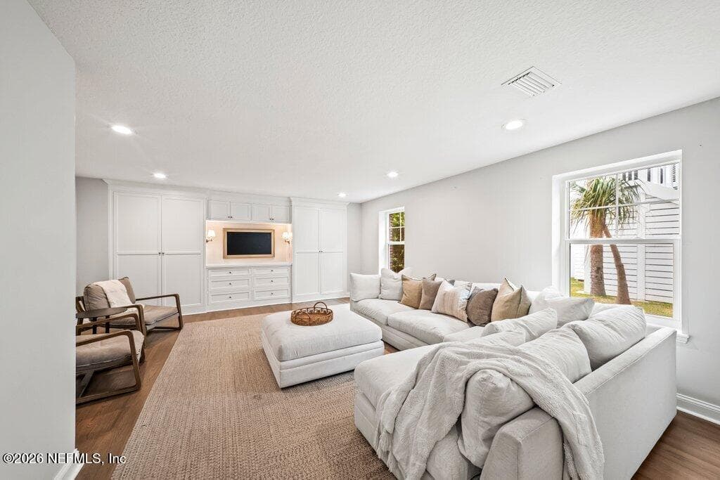 Playroom down stairs/bedroom — 1271 E COAST Drive, Atlantic Beach, FL 32233