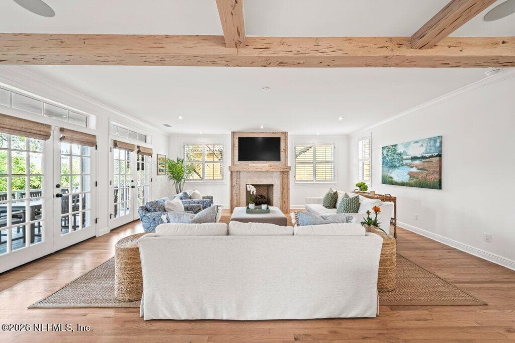 Large family room — 1271 E COAST Drive, Atlantic Beach, FL 32233
