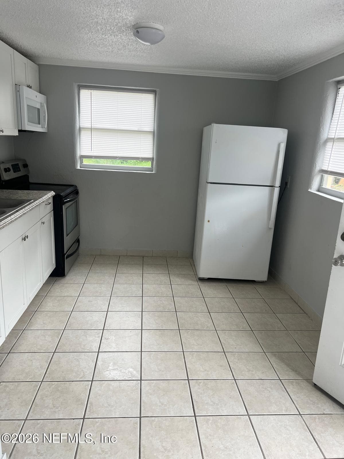 Photo 10 of 10502 WOOSTER Drive, Jacksonville, FL 32218