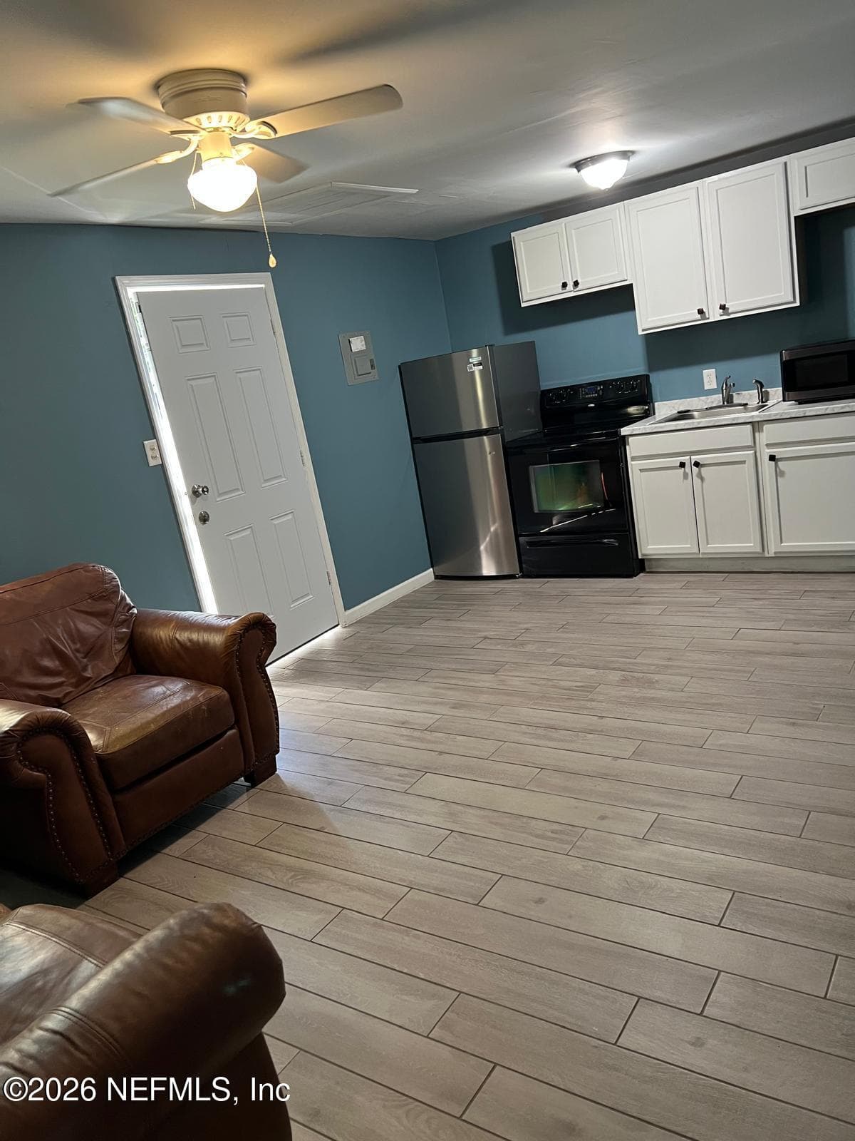 Photo 5 of 10502 WOOSTER Drive, Jacksonville, FL 32218