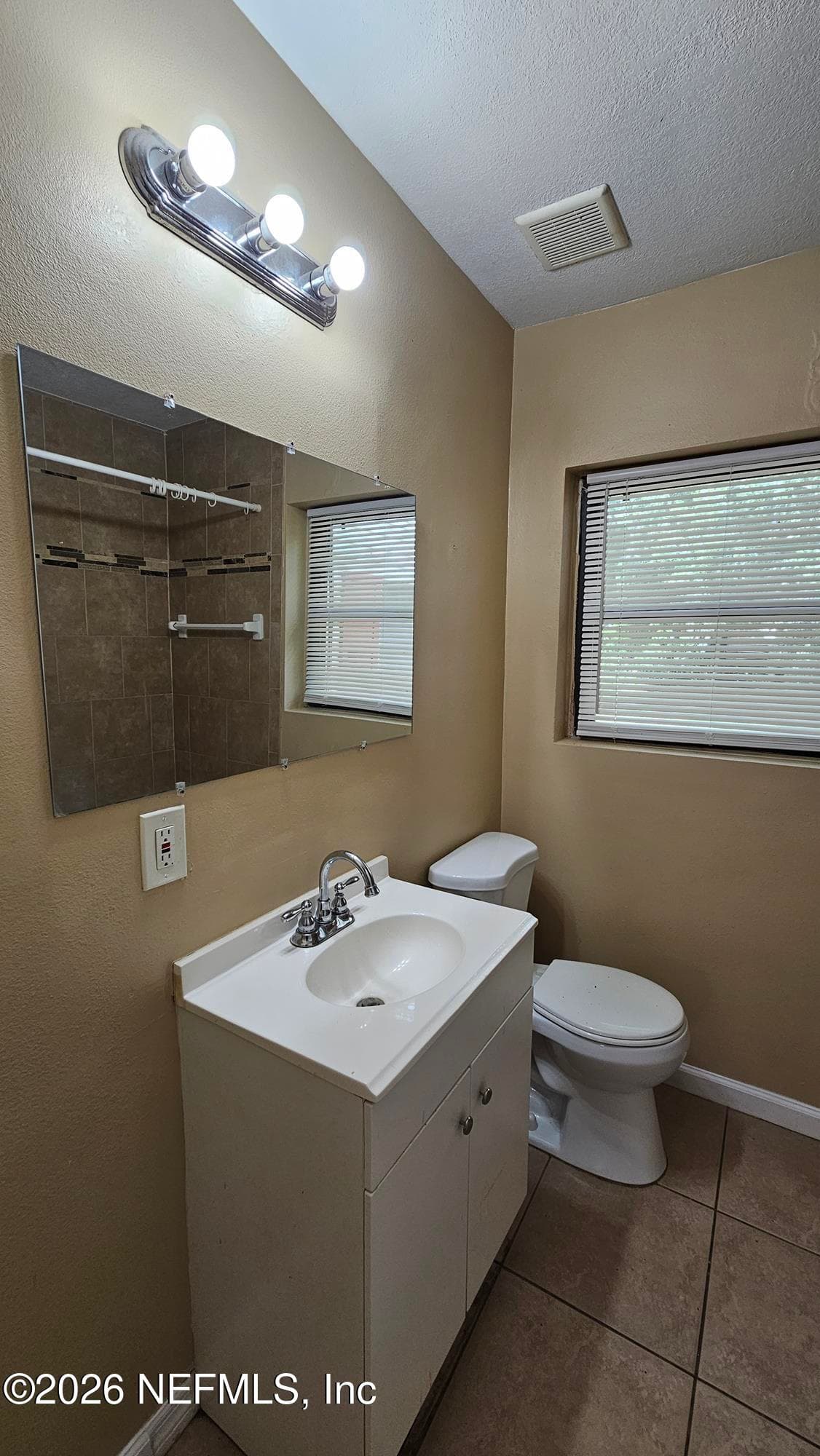 Photo 8 of 10418 LOYOLA DRIVE N Drive N, Jacksonville, FL 32218