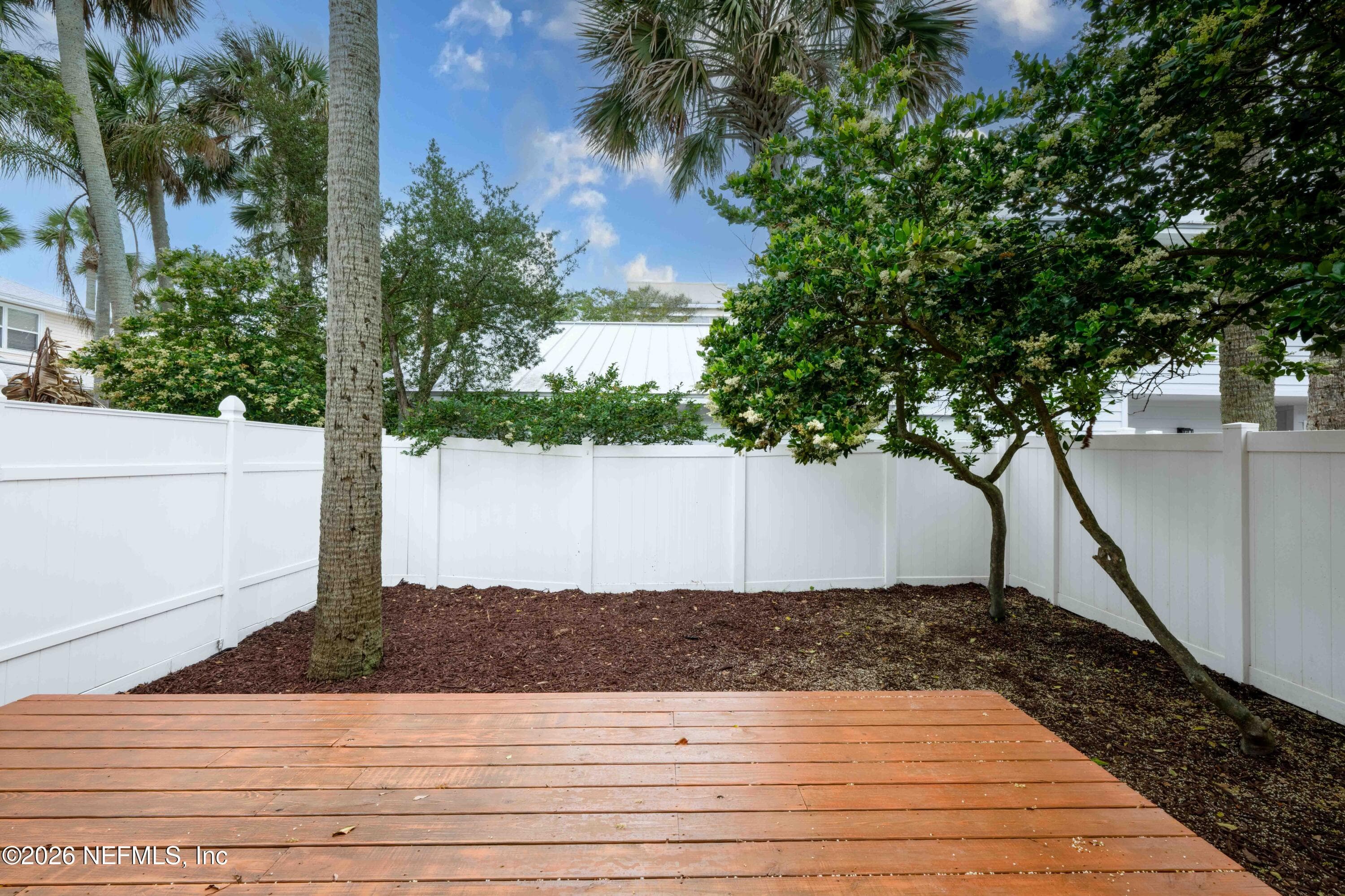 Photo 17 of 176 E EAST COAST Drive, Atlantic Beach, FL 32233