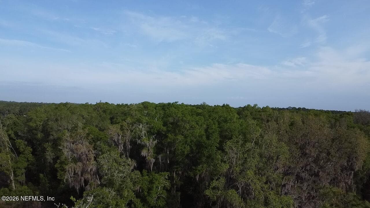 Photo 4 of 427 N WEST Street, Interlachen, FL 32148