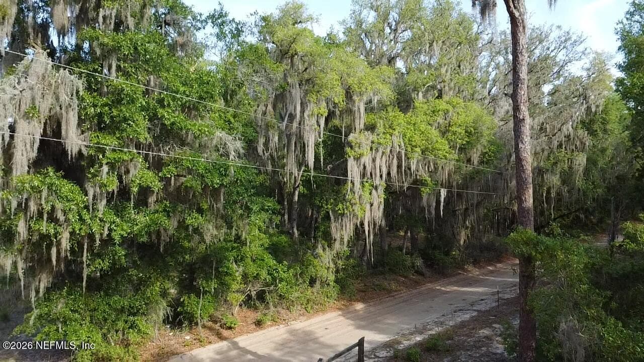 Photo 2 of 427 N WEST Street, Interlachen, FL 32148