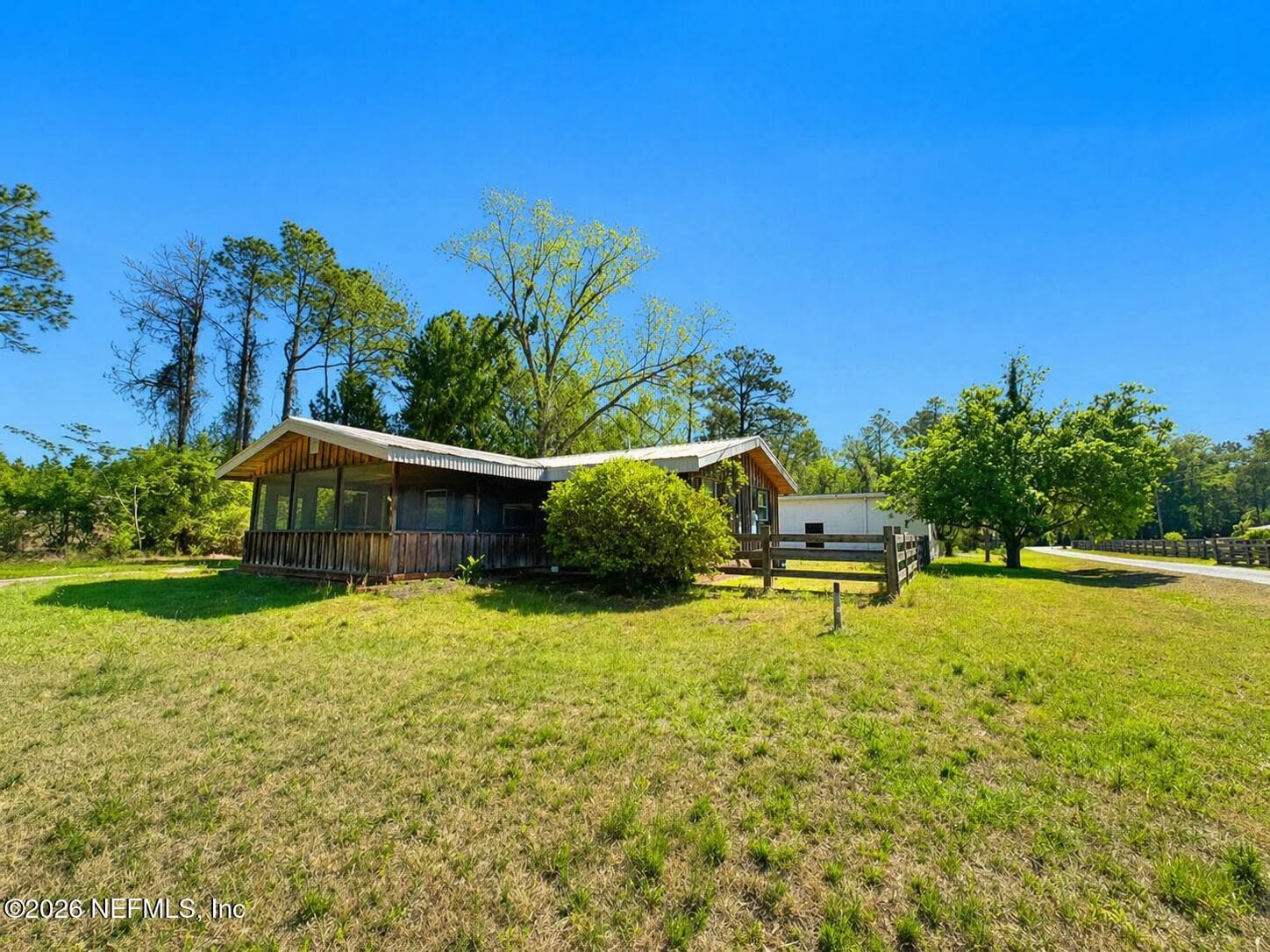 Photo 5 of 12820 NE 233RD Lane, Raiford, FL 32083