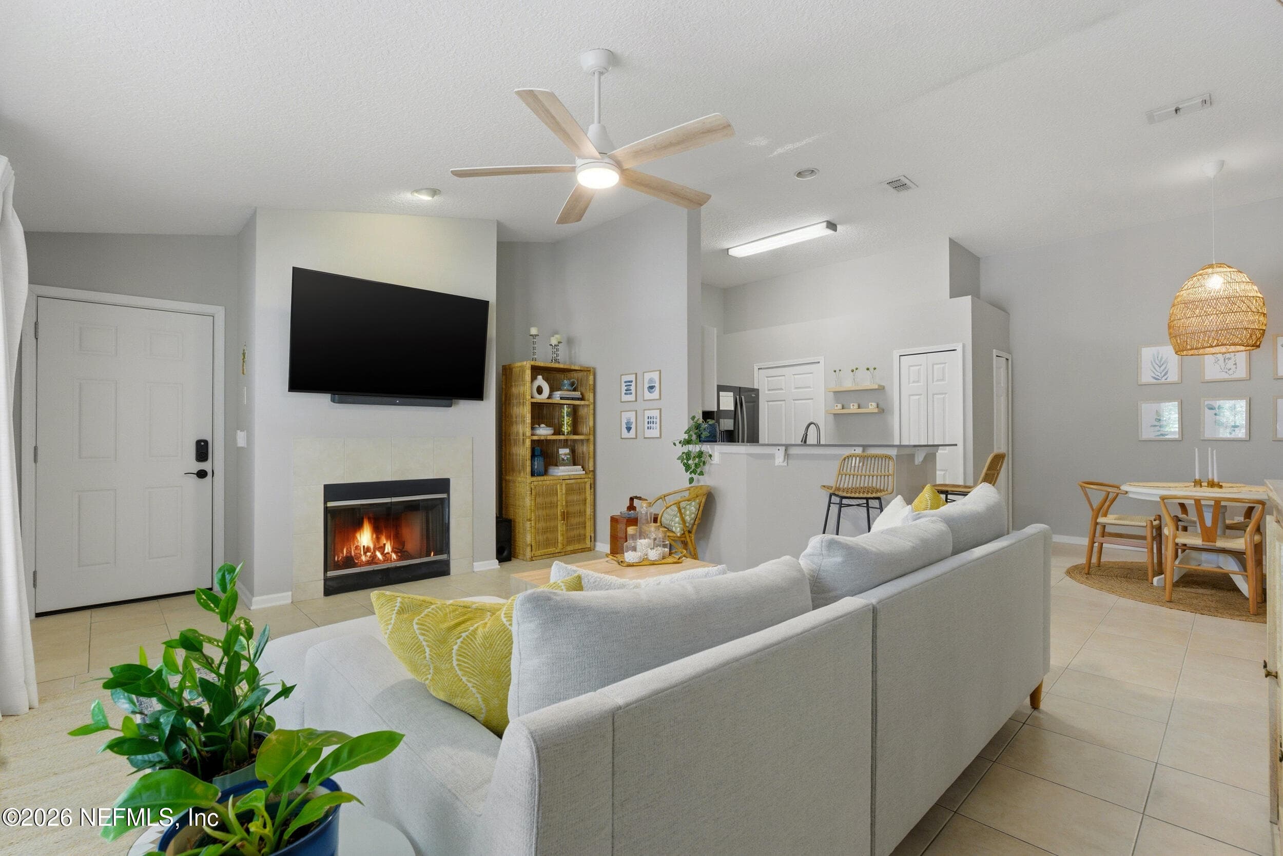 Photo 9 of 27 JARDIN DE MER Place 27, Jacksonville Beach, FL 32250